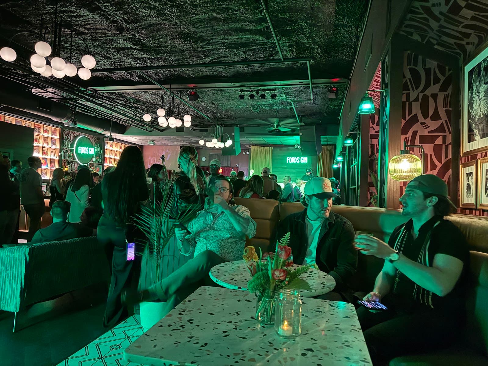 Groovers Listening Bar — photo 2