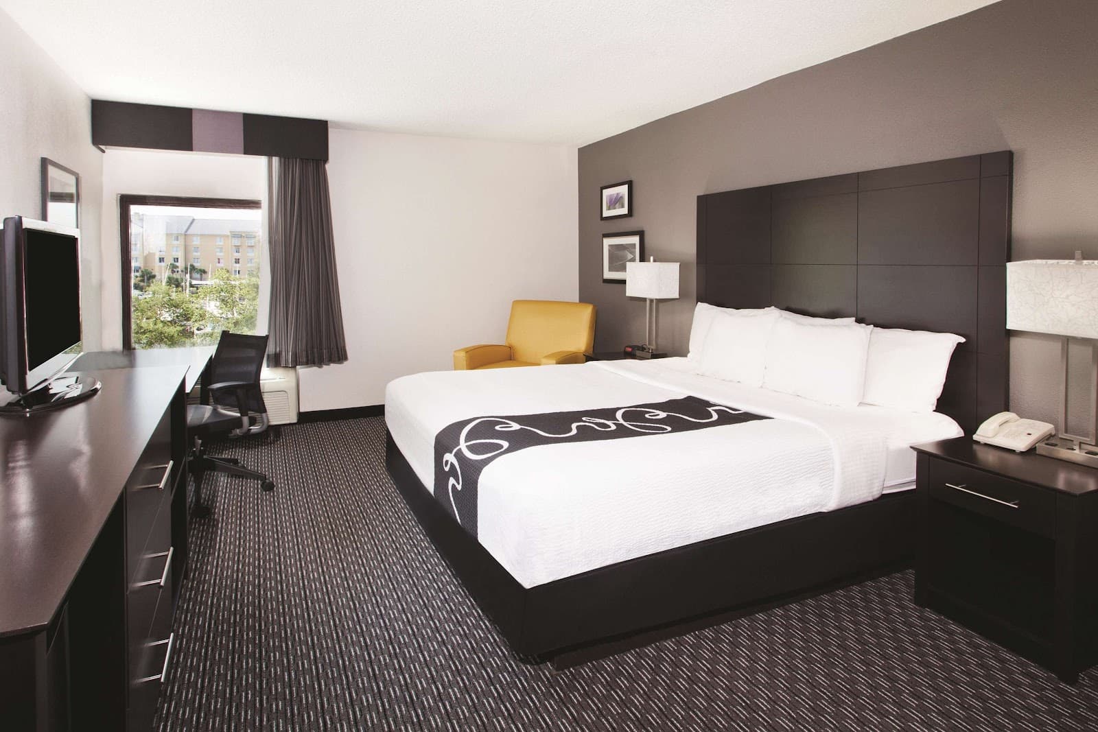 La Quinta Inn & Suites by Wyndham Charleston Riverview — photo 1