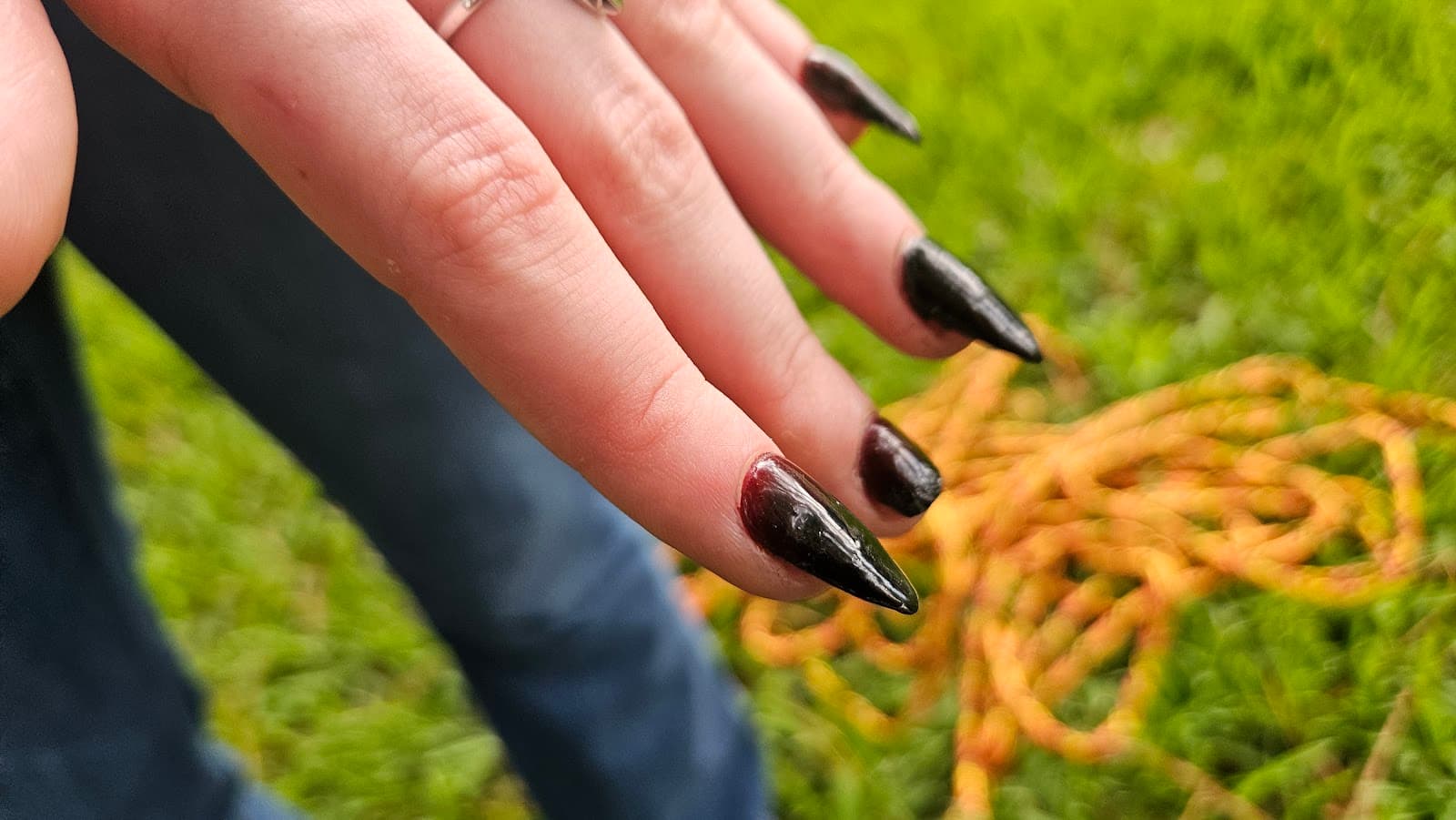 EM Nail Lounge