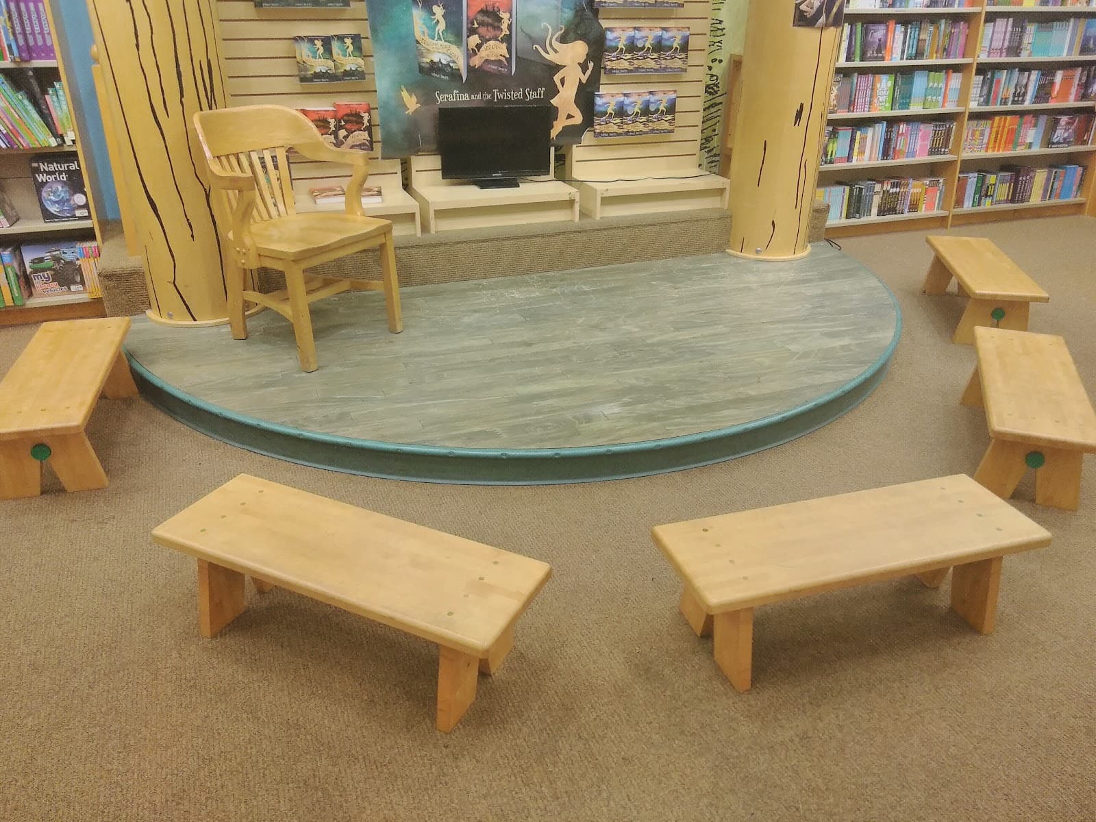 Barnes & Noble — photo 1