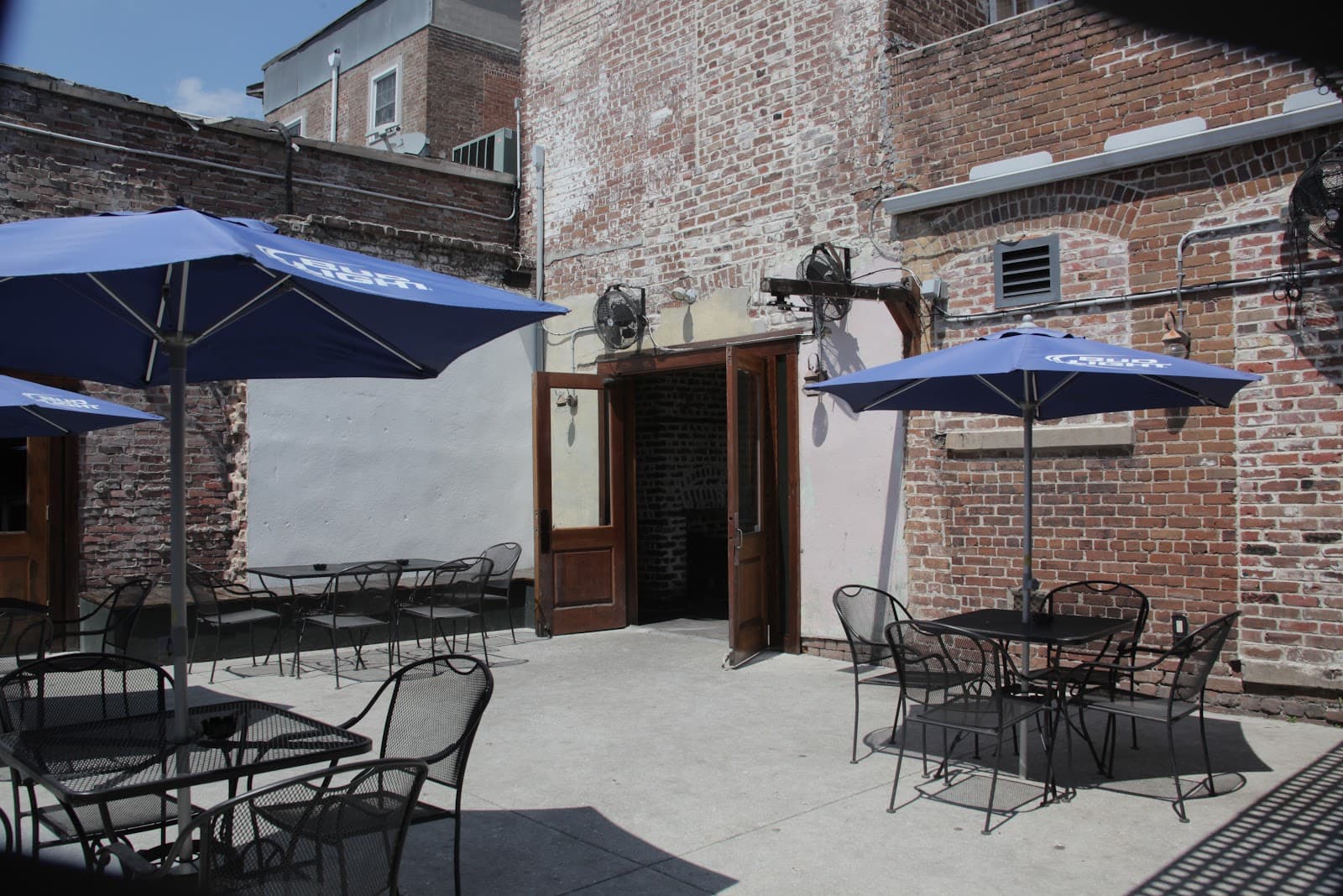 Midtown Bar & Grill