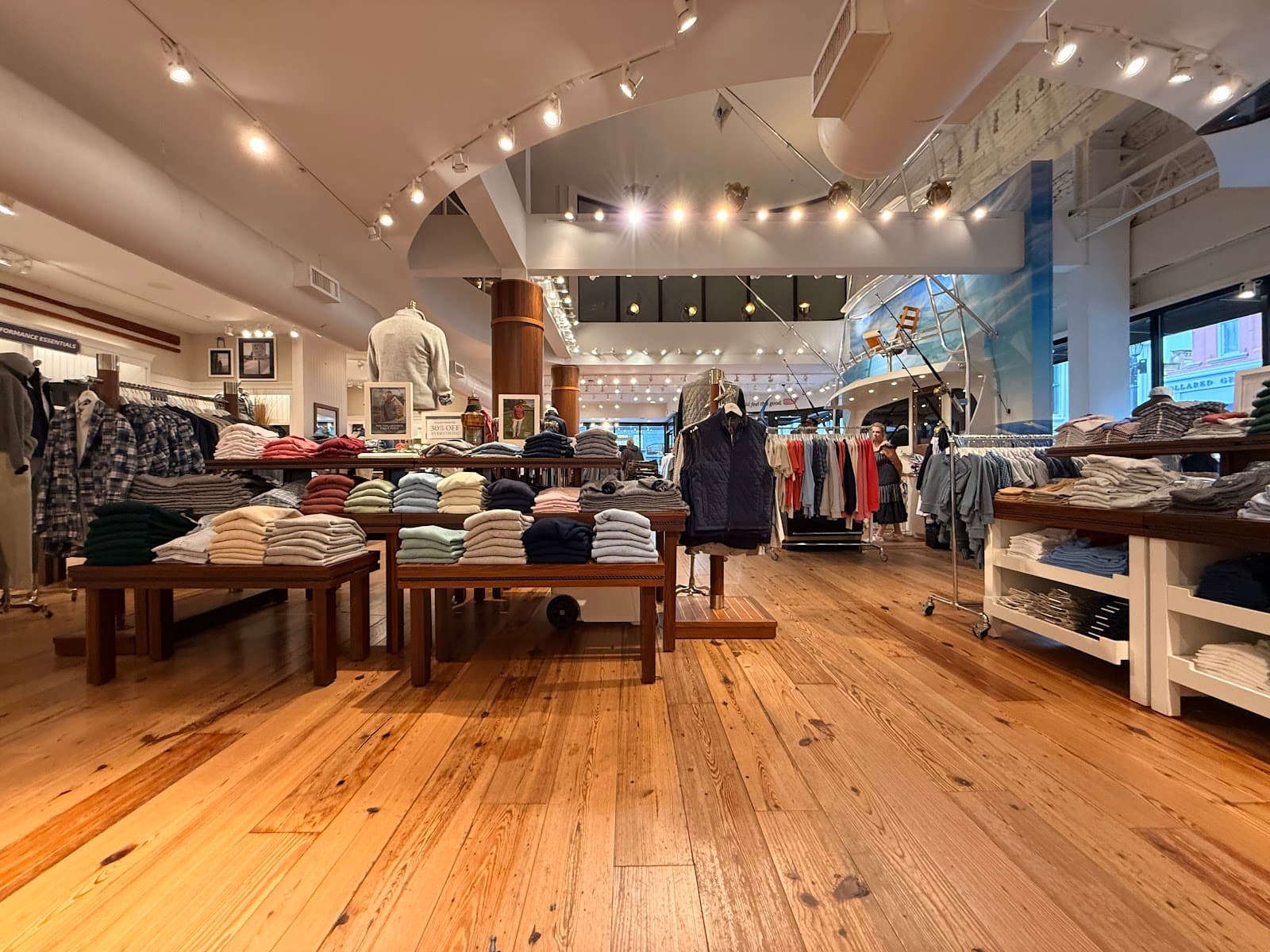 vineyard vines — photo 2