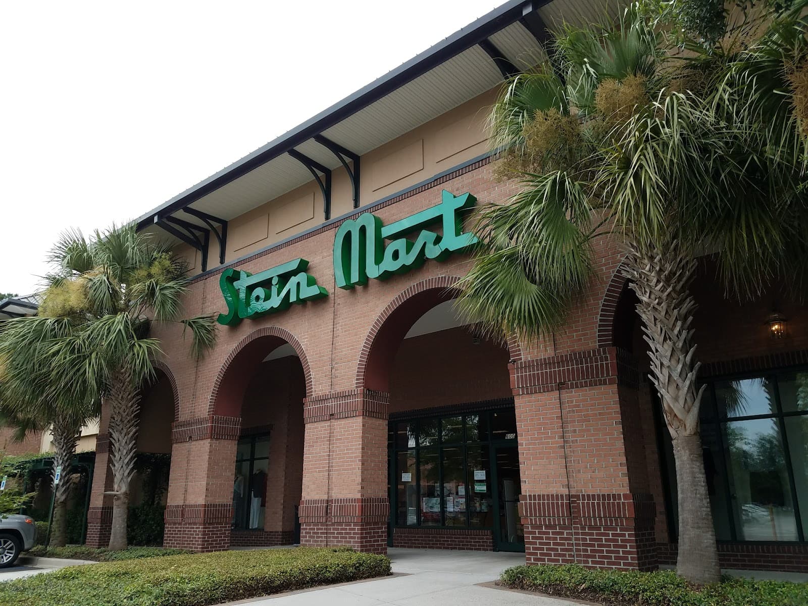 Belle Hall Shopping Center — photo 1