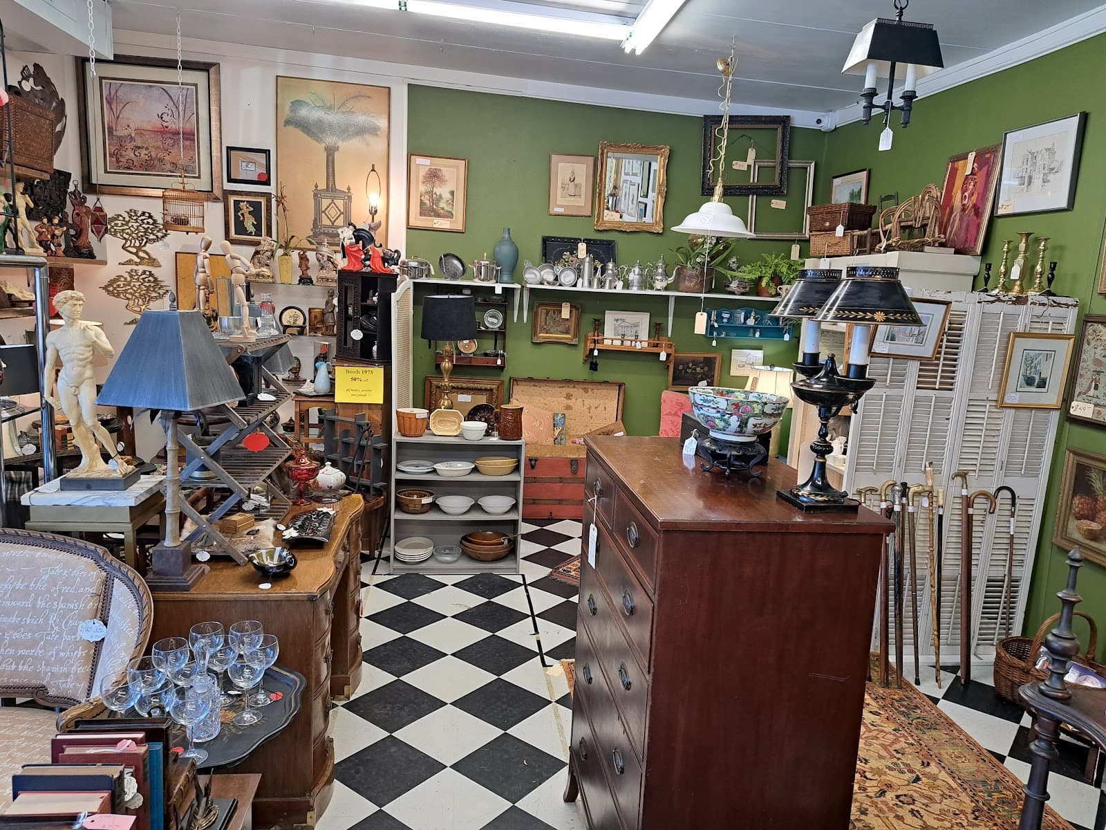 Terrace Oaks Antique Mall