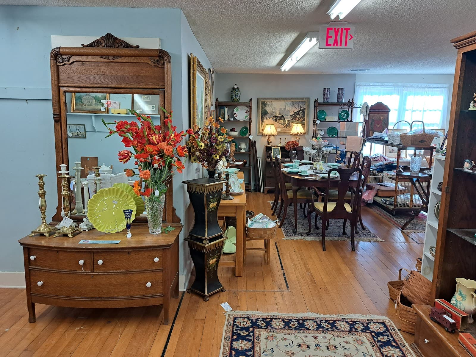 Terrace Oaks Antique Mall — photo 1