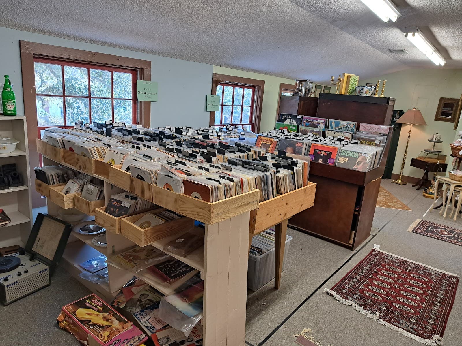 Terrace Oaks Antique Mall — photo 2