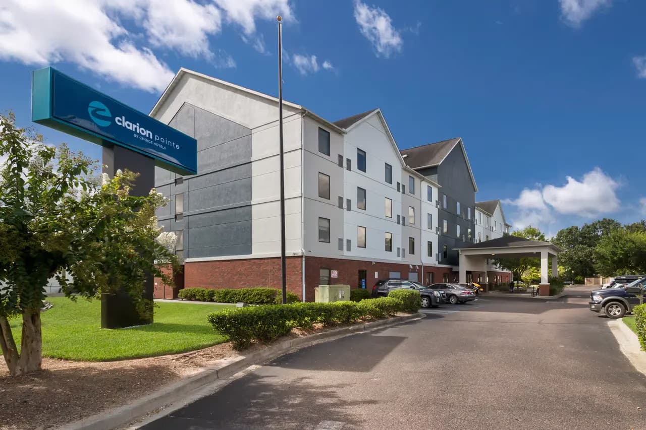 Clarion Pointe Charleston - West Ashley — photo 1