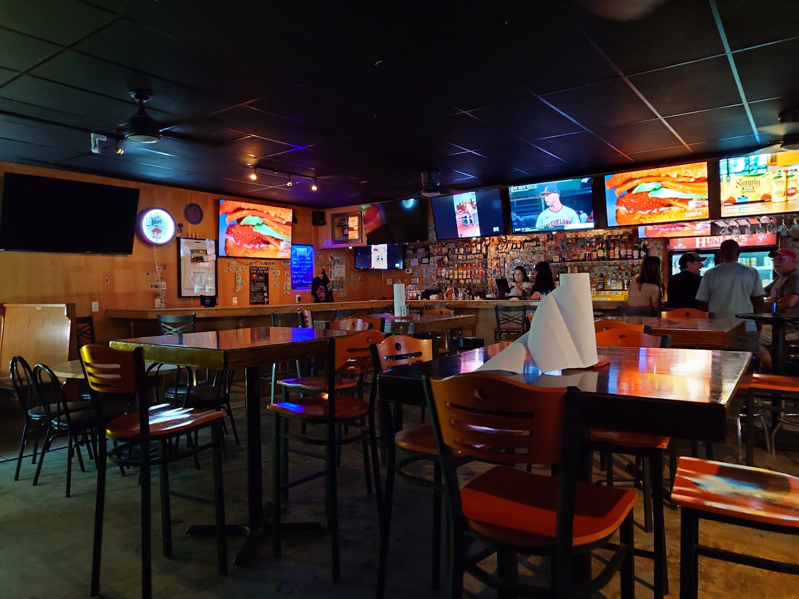 Hunley's Neighborhood Grill — photo 2
