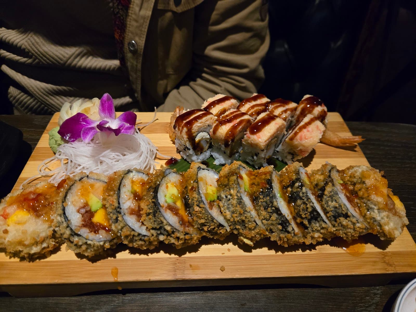 843 Korean BBQ & Sushi House — photo 2