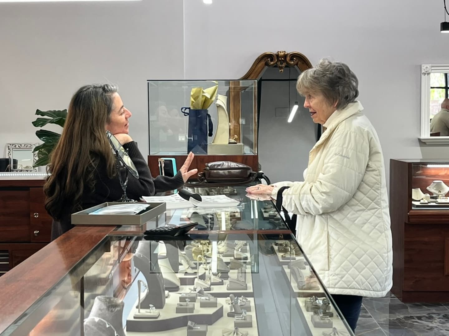 Luxe Jewel Exchange — photo 2