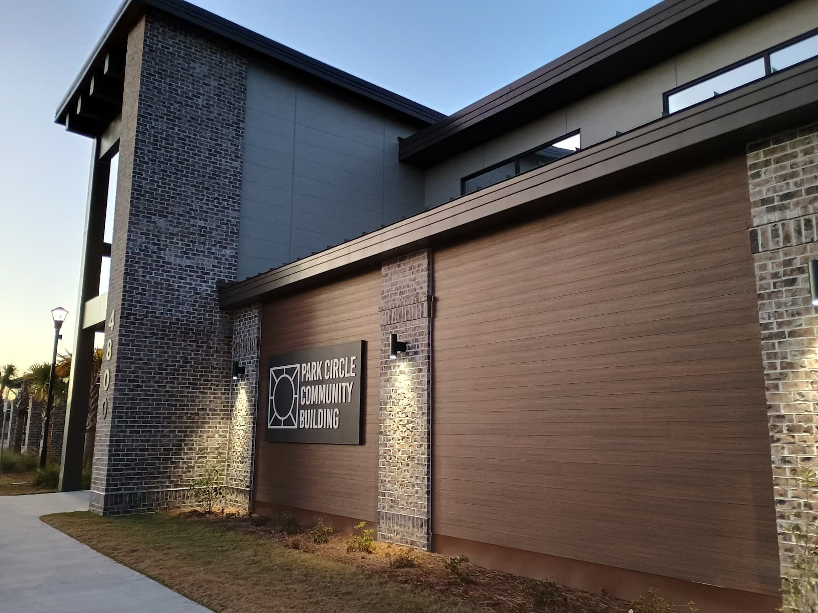 Park Circle Community Building — photo 1