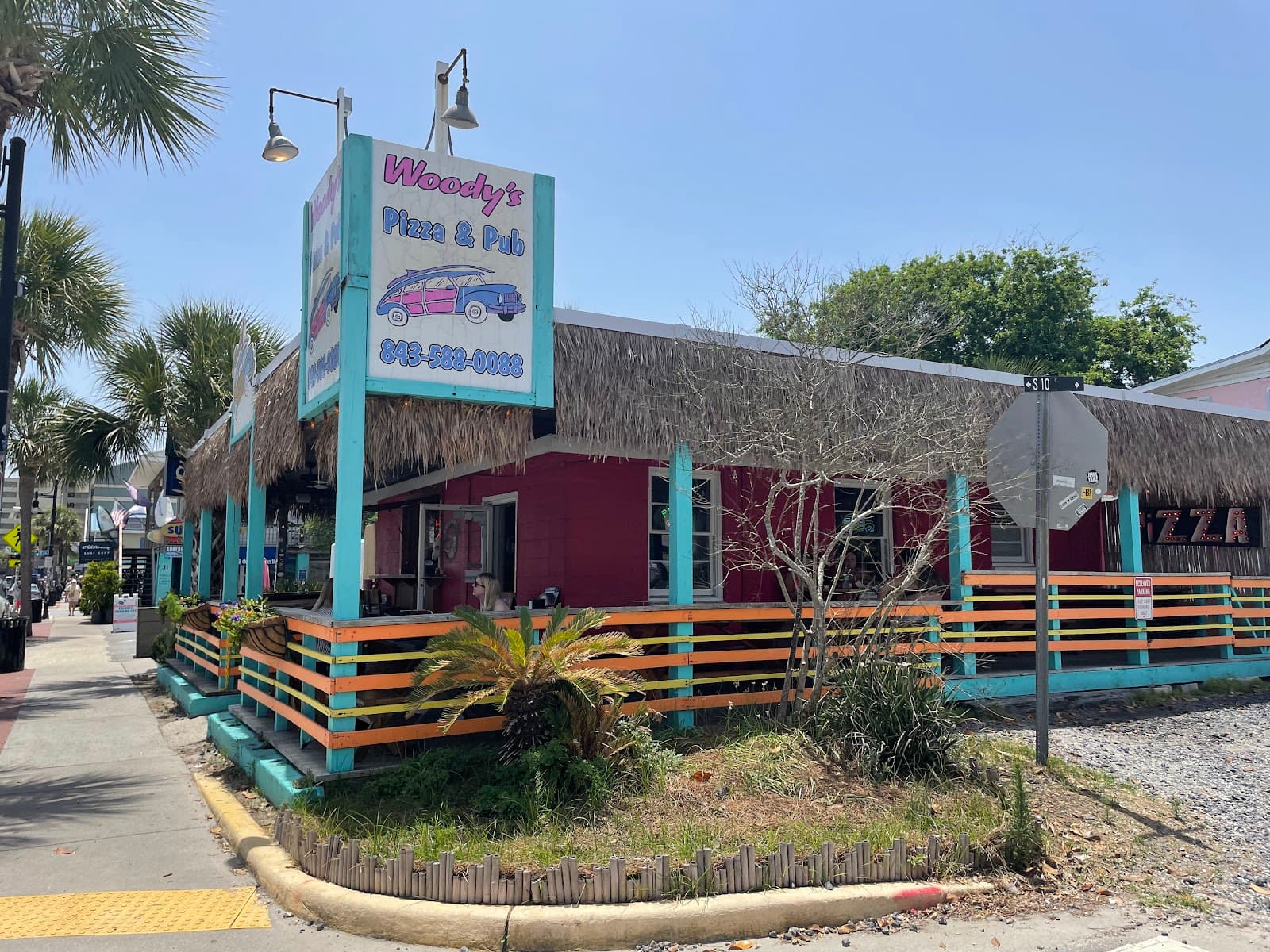 Woody's Pizza — photo 1