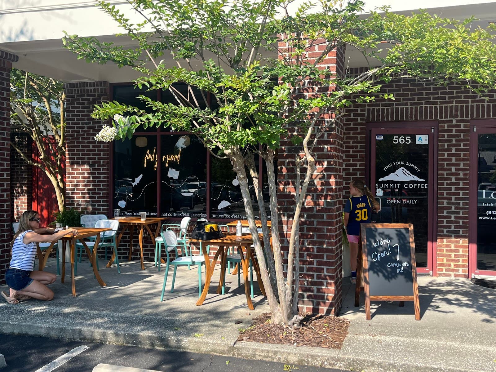 Summit Coffee Long Point — photo 1