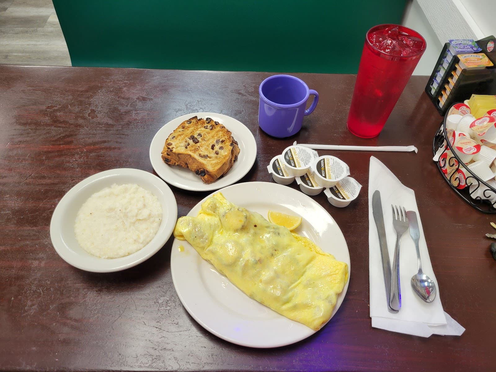 Bear E Patch Cafe West — photo 1