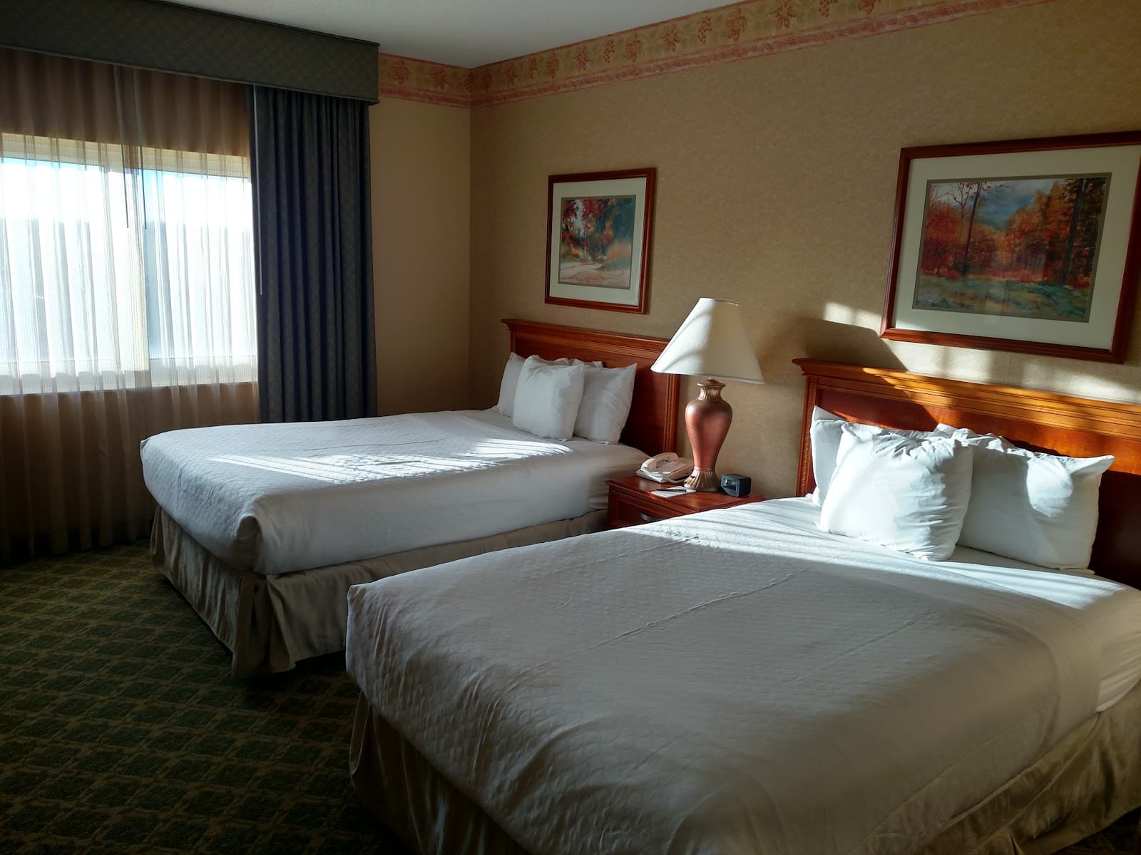 Embassy Suites by Hilton Charleston Airport Hotel & Convention Center