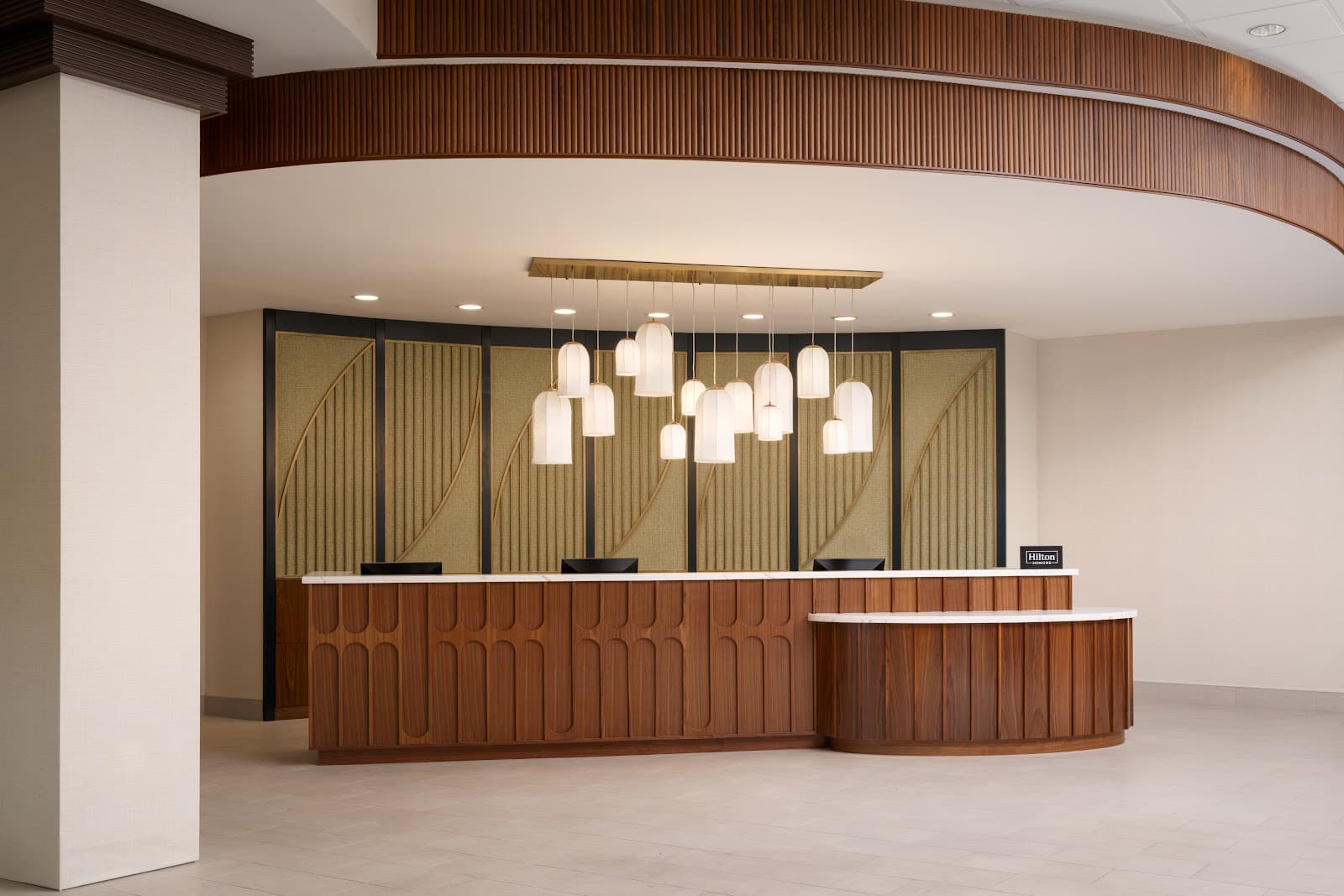 Embassy Suites by Hilton Charleston Airport Hotel & Convention Center — photo 2