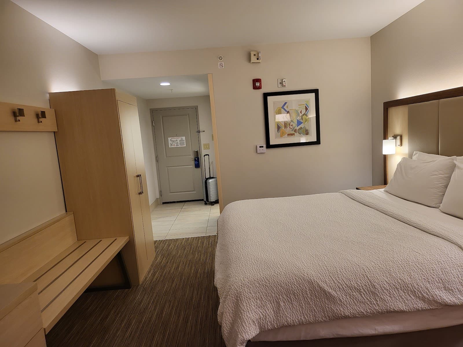 Holiday Inn Express & Suites — photo 2