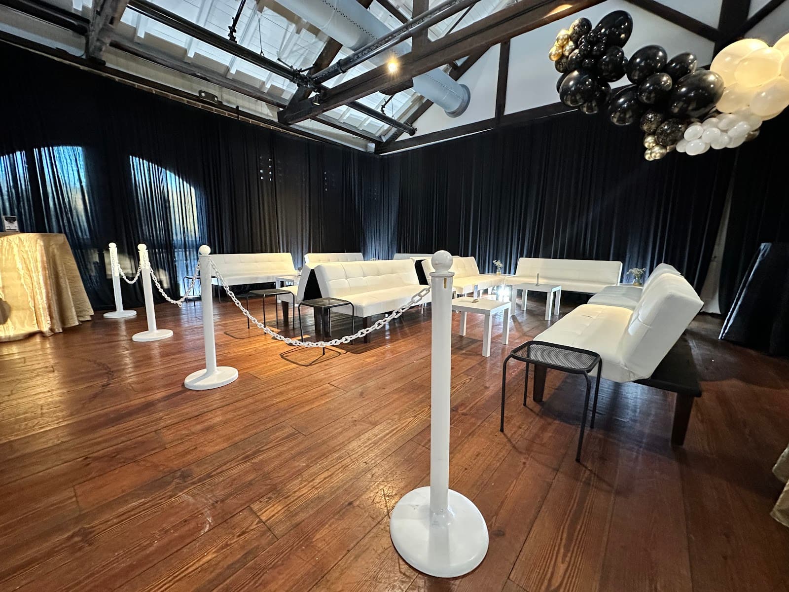 The Camden Room — photo 1