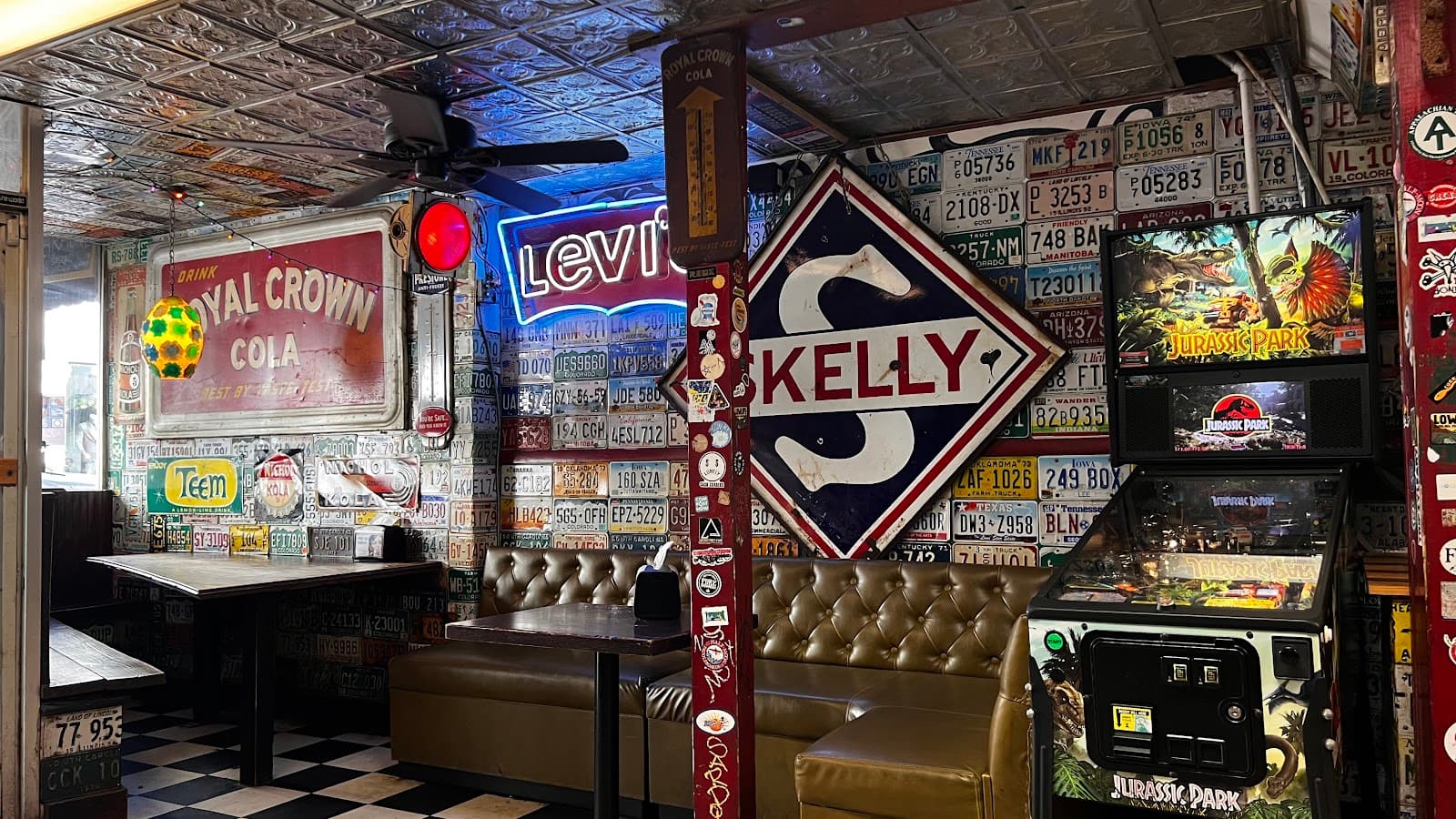 Gilroy's Pizza Pub