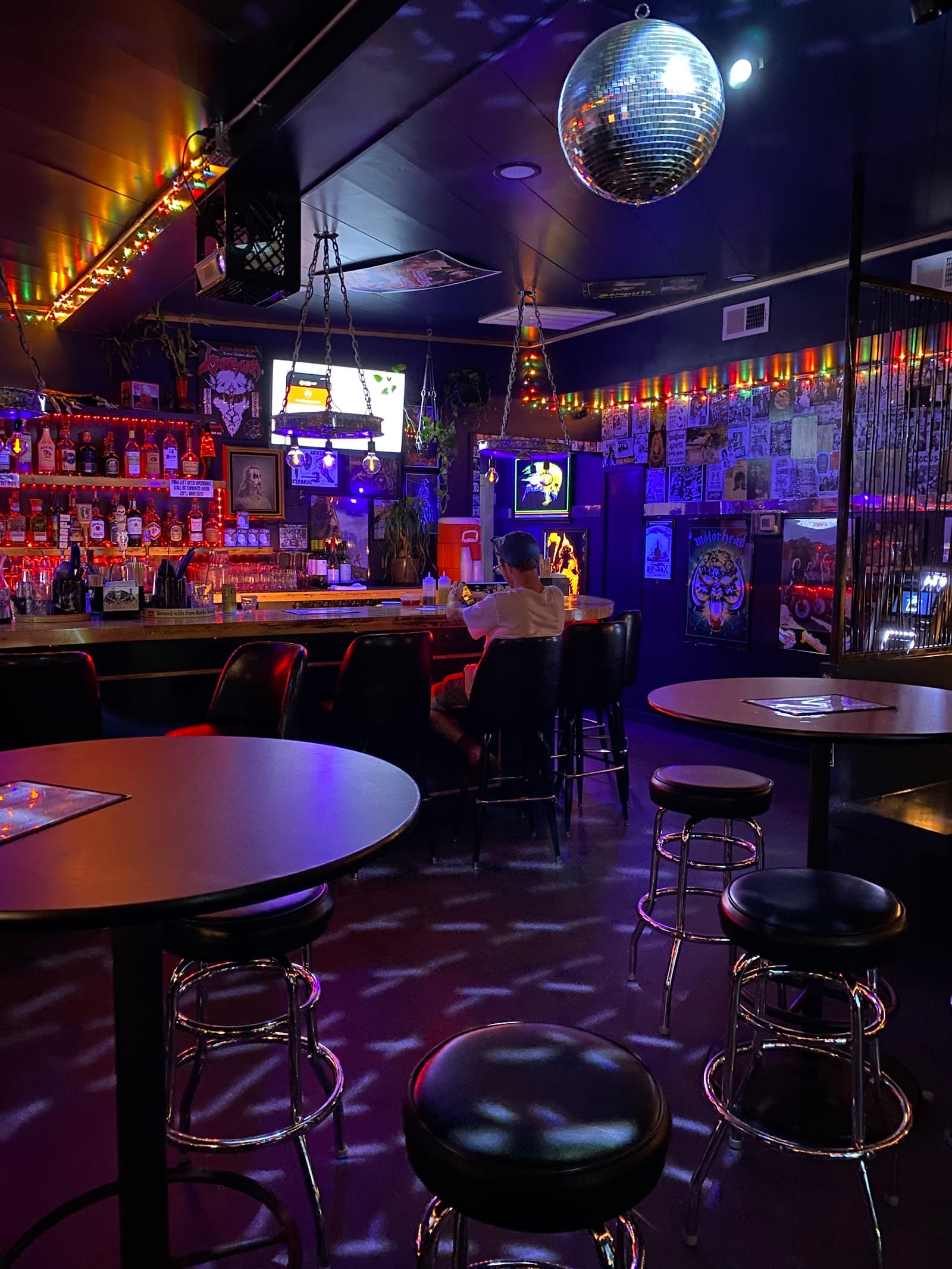Sugey's Bar — photo 2