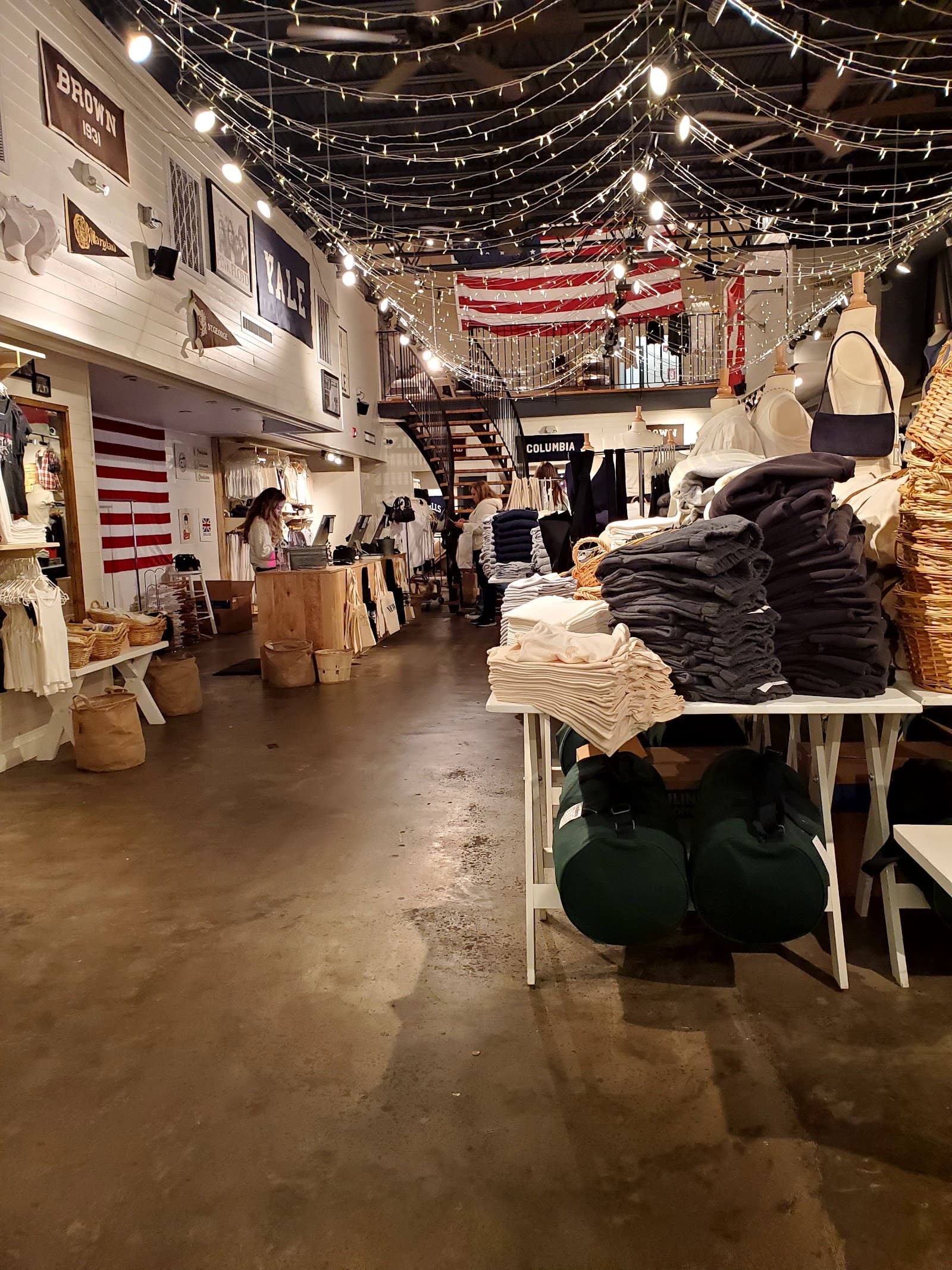 Brandy Melville - Charleston — photo 2