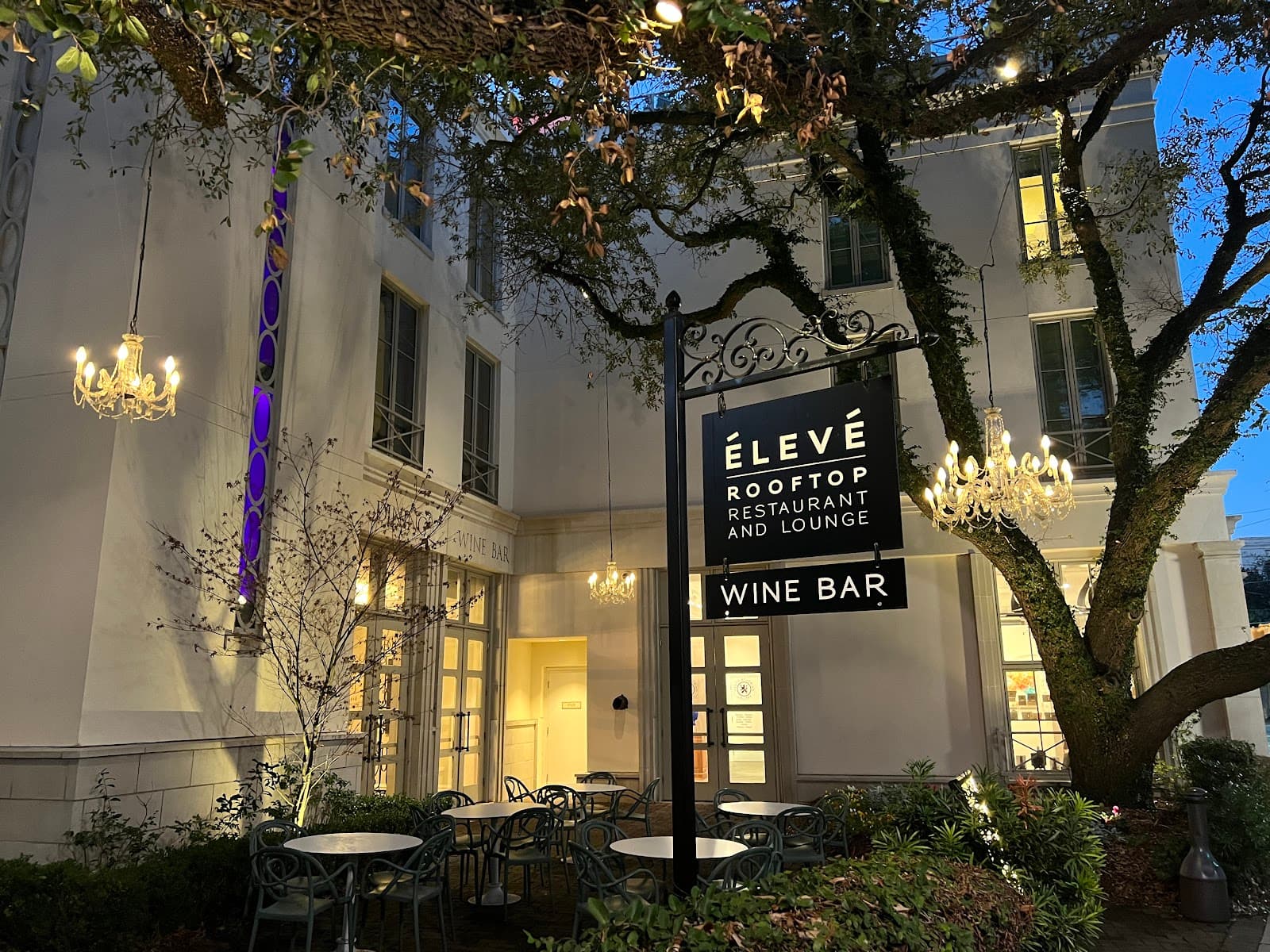 Élevé Rooftop Restaurant & Lounge — photo 1