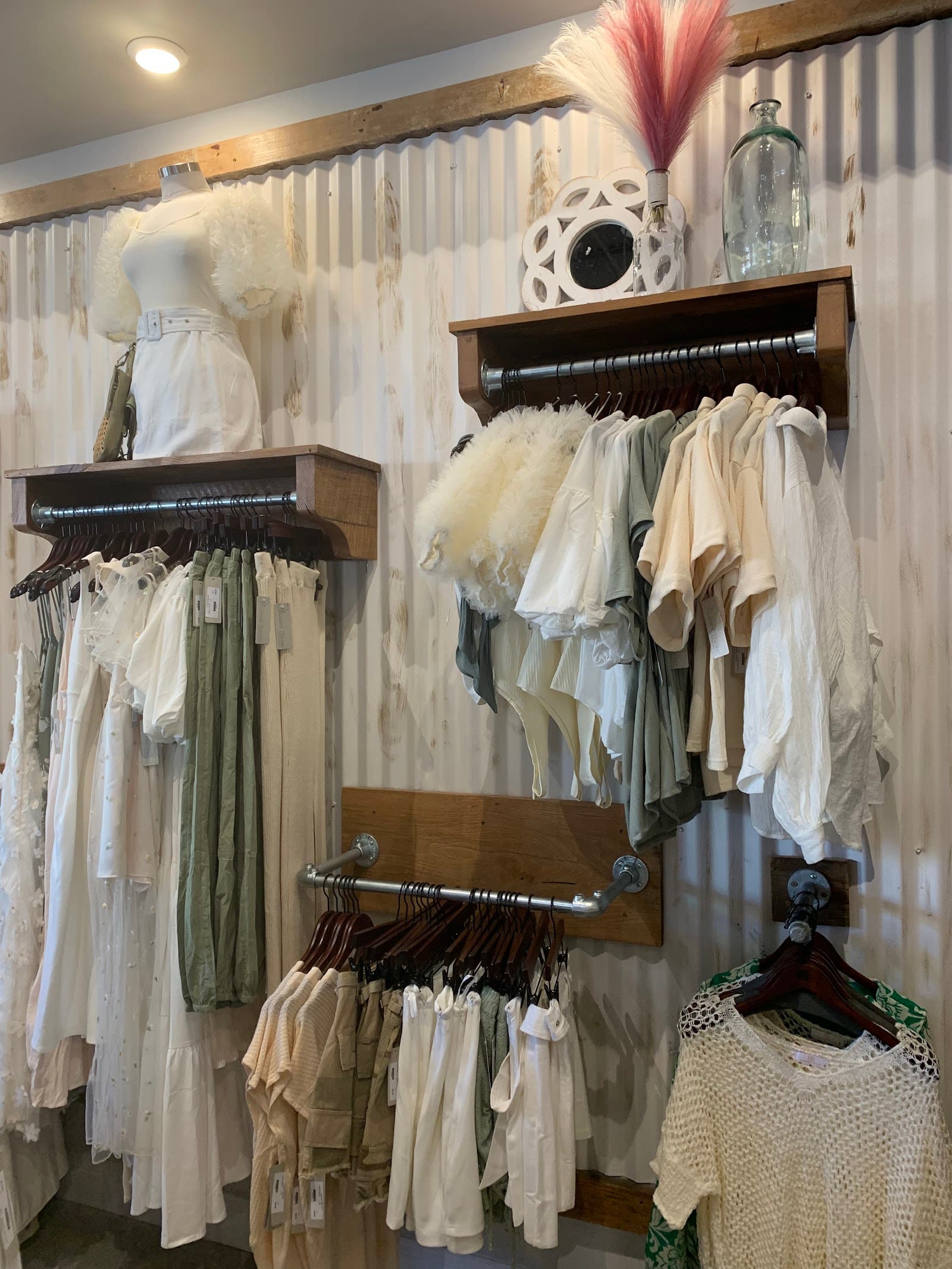 Lizard Thicket Boutique — photo 2