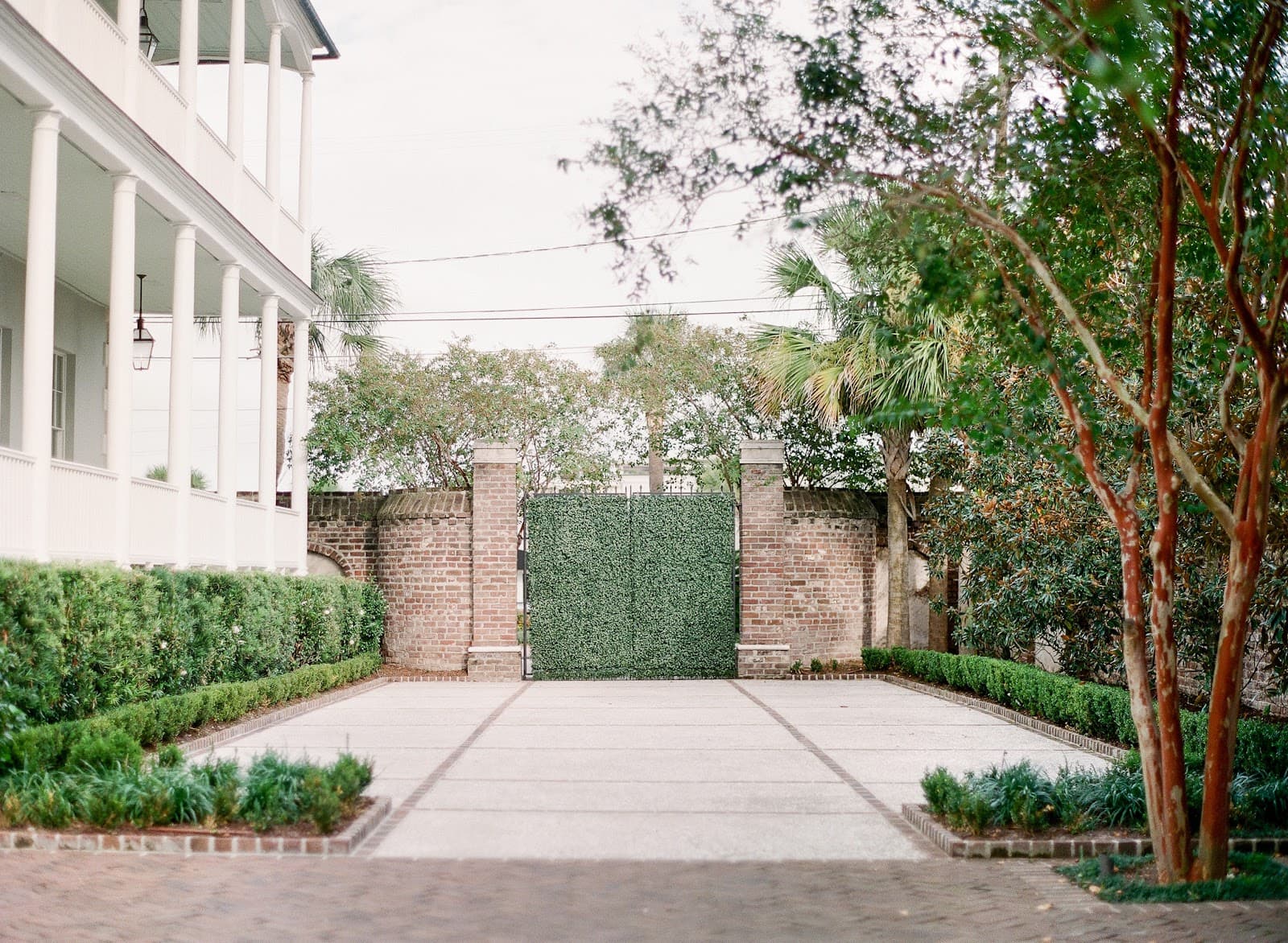 The Gadsden House — photo 2