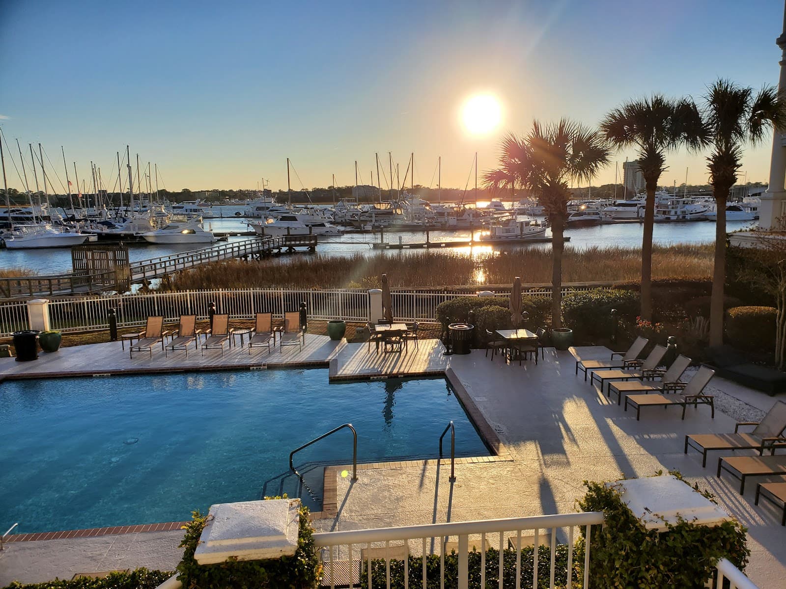Courtyard by Marriott Charleston Waterfront