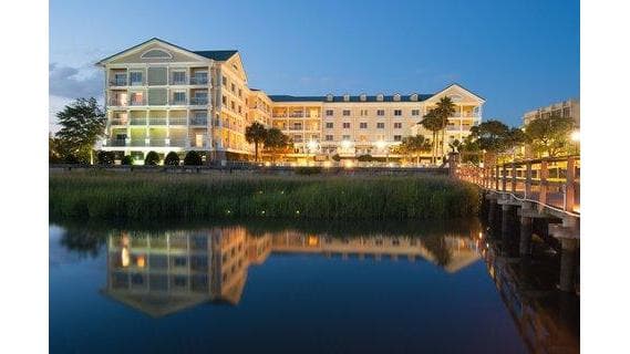 Courtyard by Marriott Charleston Waterfront — photo 1
