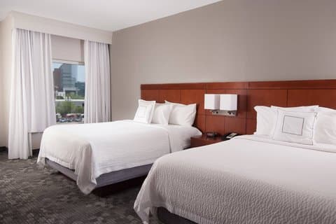 Courtyard by Marriott Charleston Waterfront — photo 2