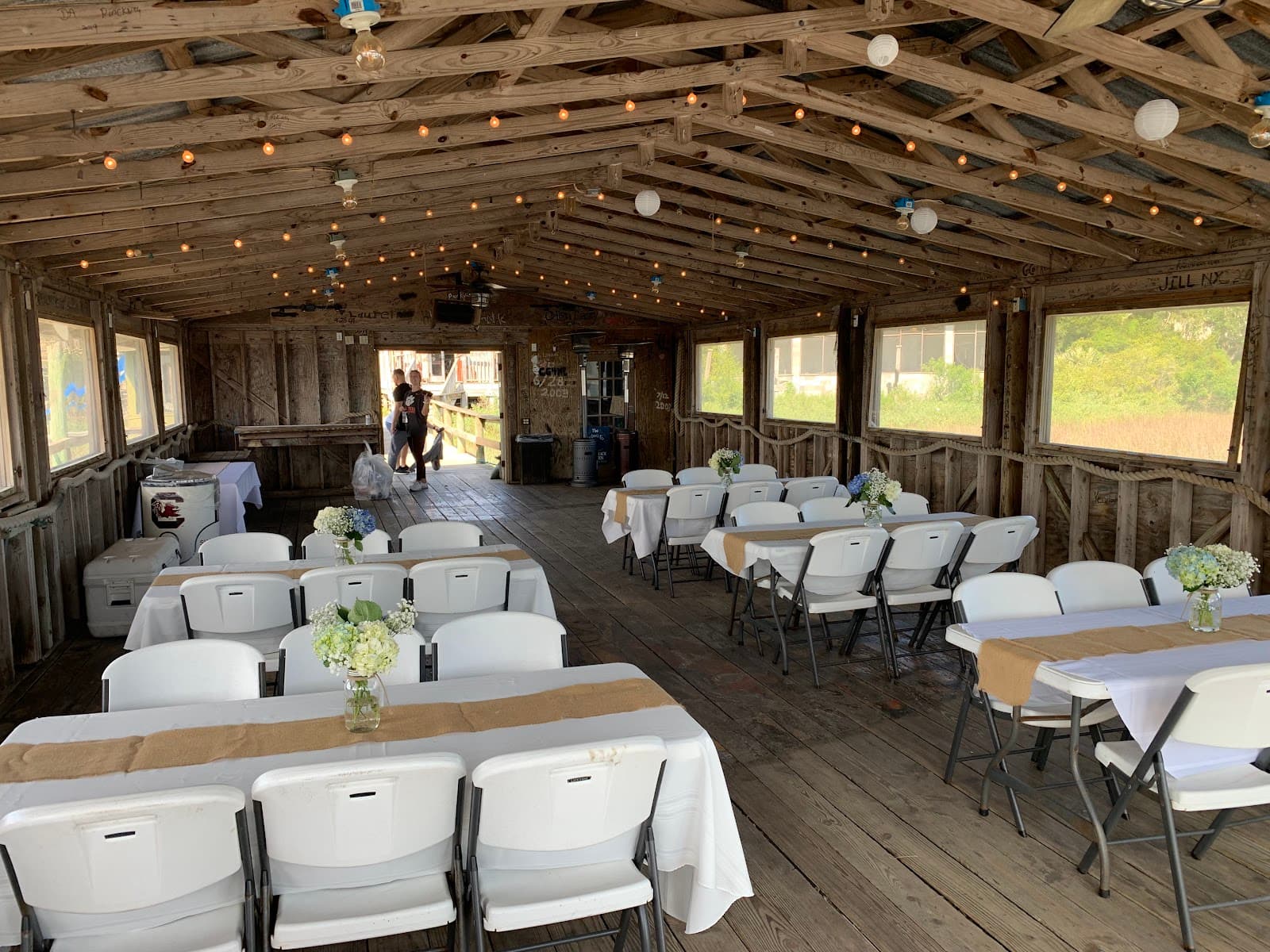 Bowens Island Restaurant — photo 1