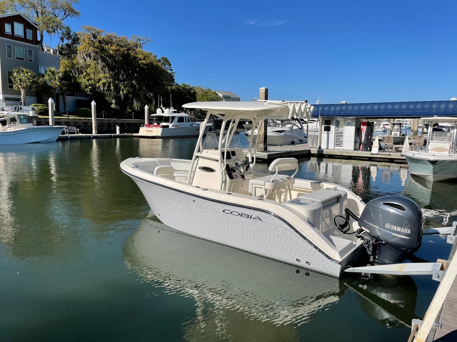 Charleston Boat Club at Ripley Light Drystack