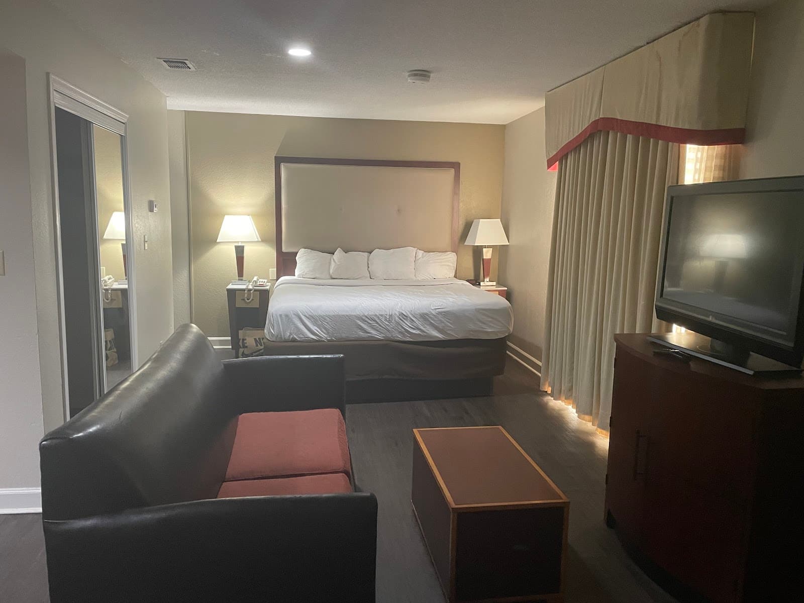 Hawthorn Suites by Wyndham North Charleston SC — photo 2