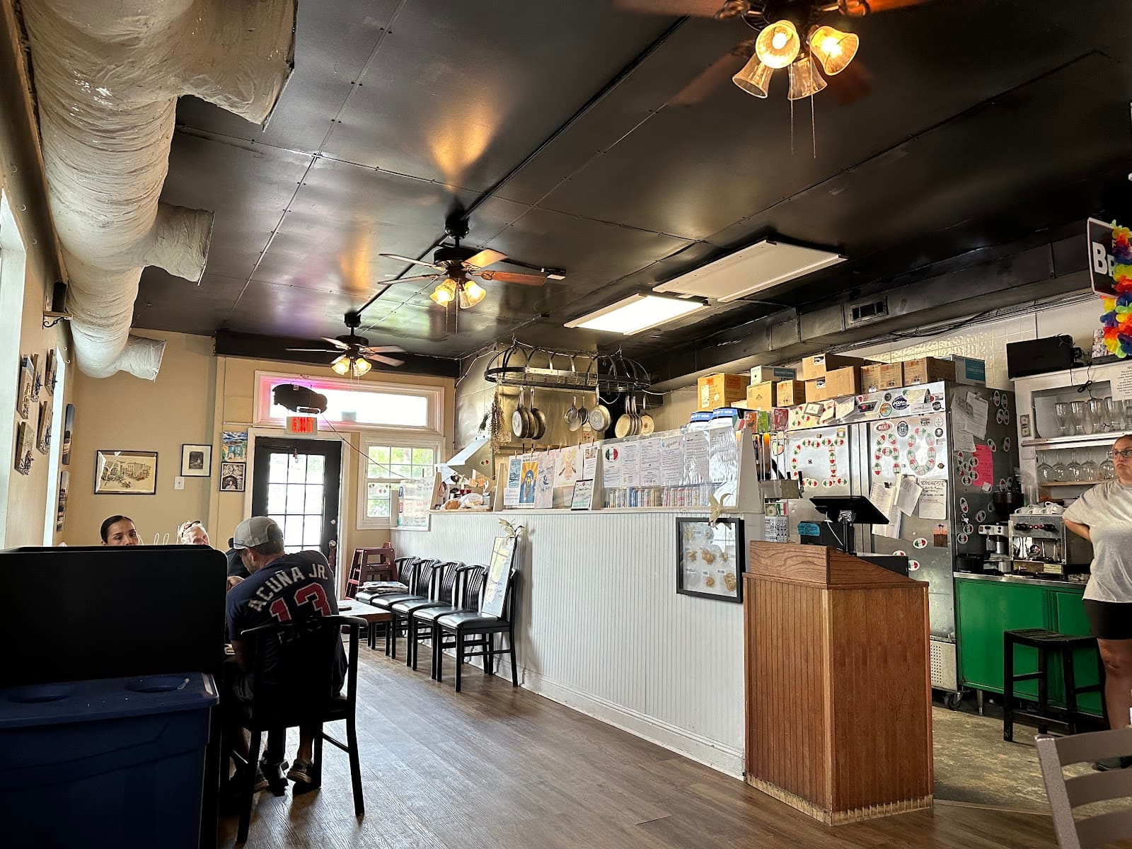Alfredo's On Folly — photo 2