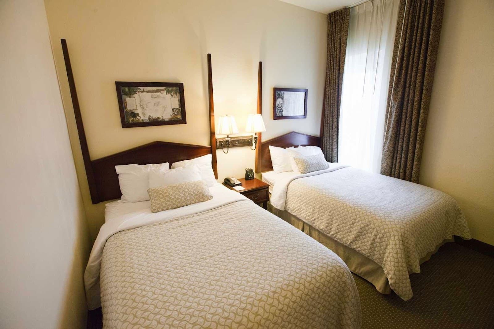 Embassy Suites by Hilton Charleston Historic District — photo 1