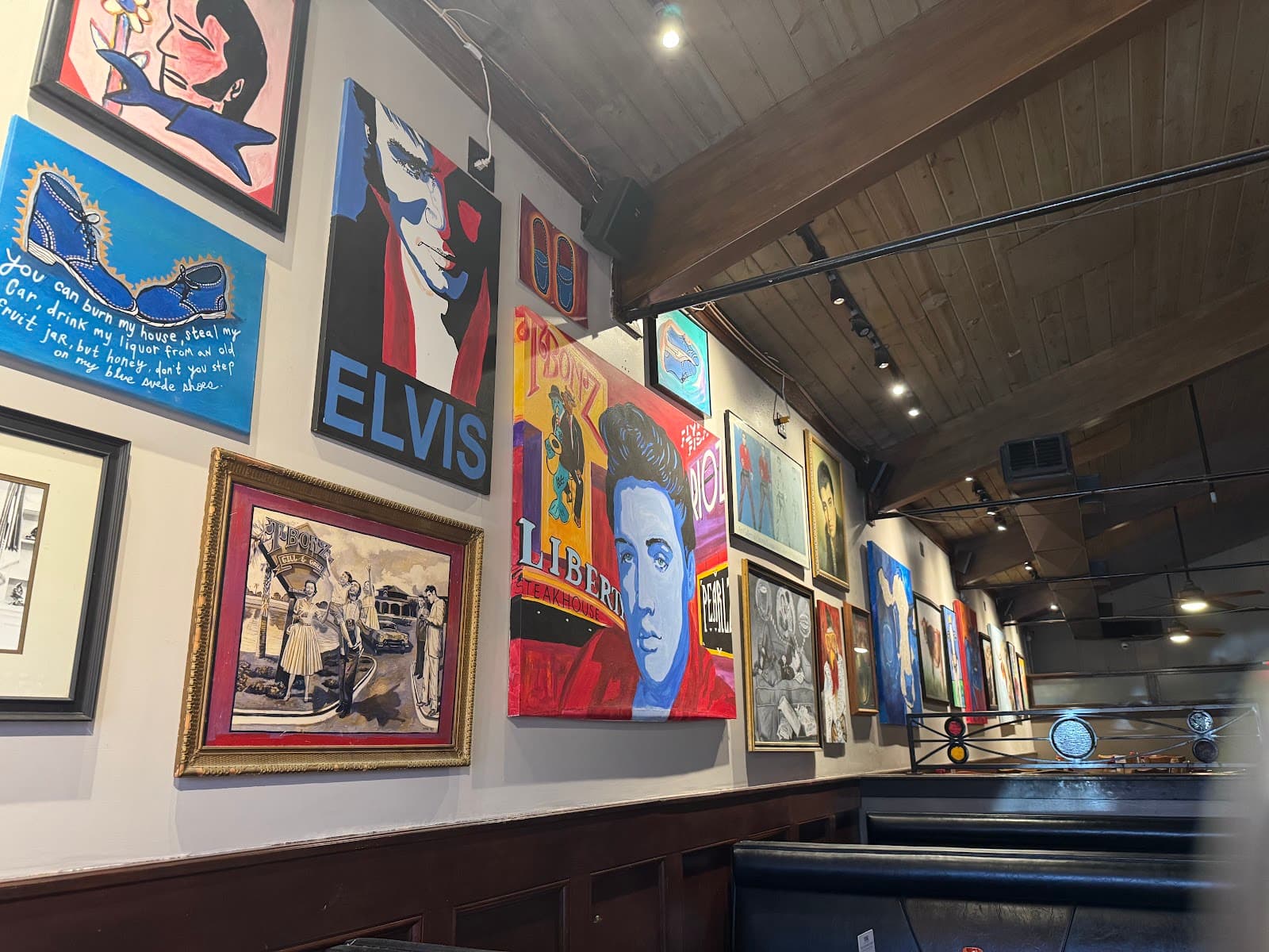 TBonz Gill & Grill — photo 1