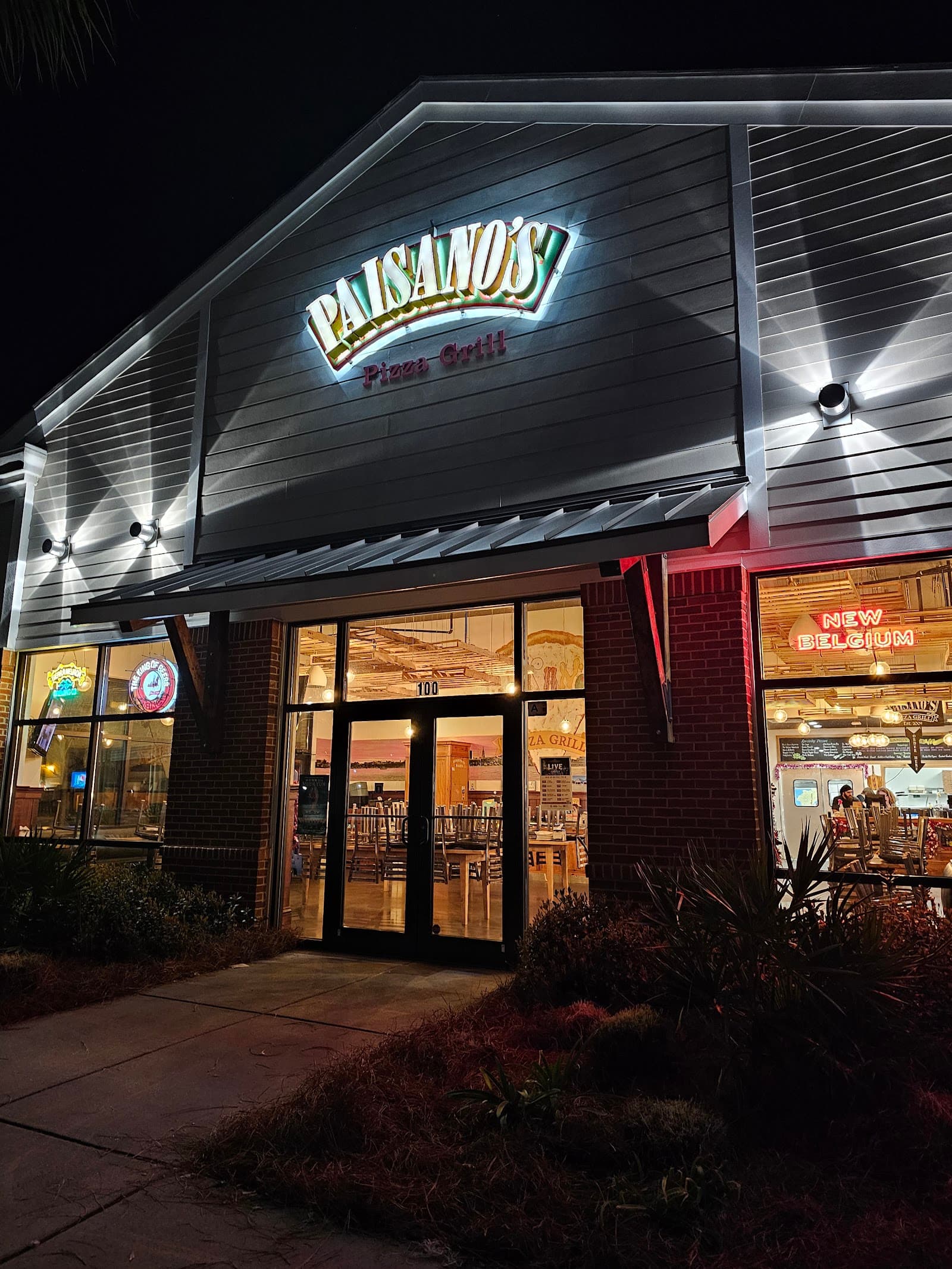 Paisano's Pizza Grill
