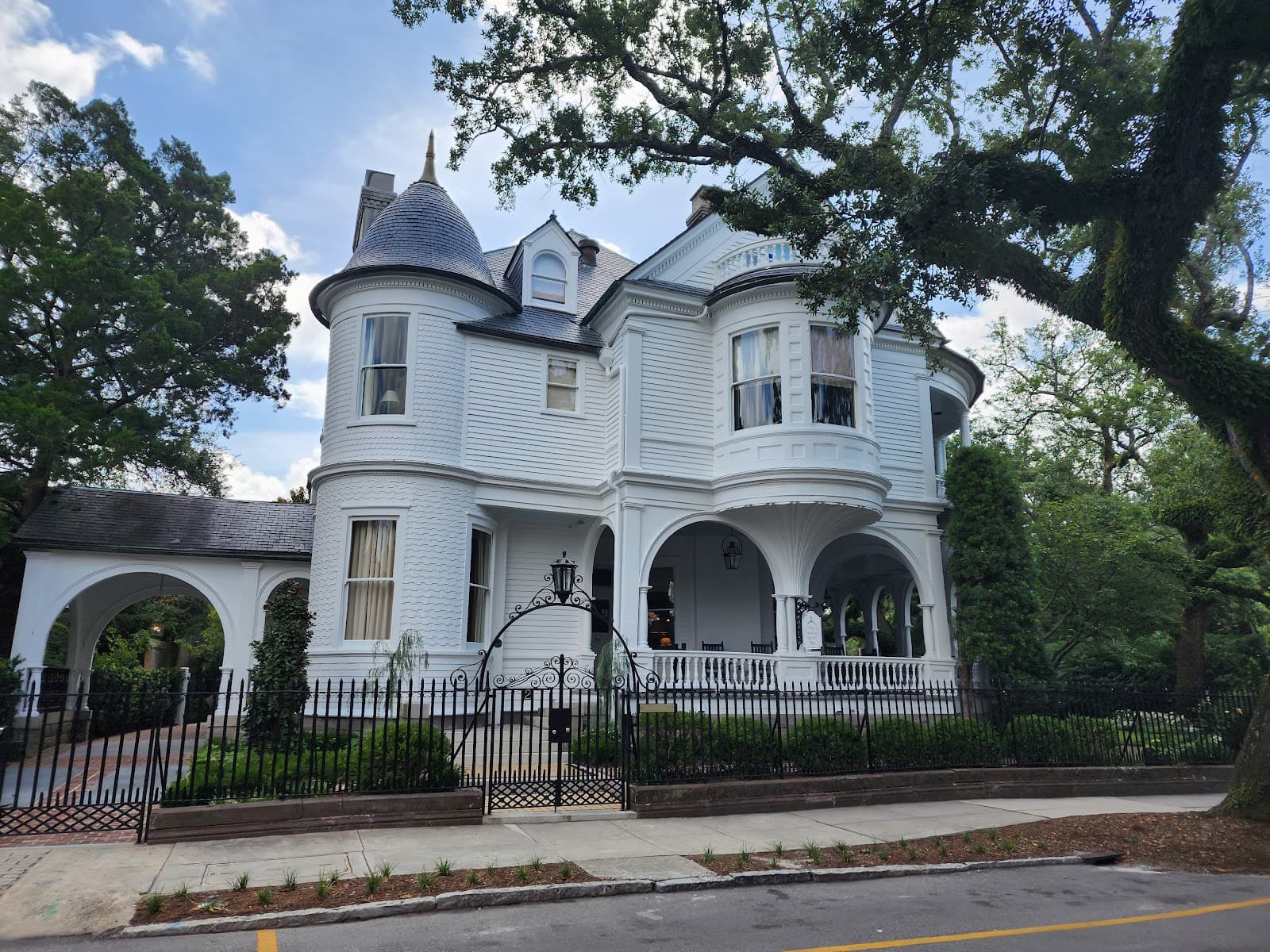 Two Meeting Street Inn — photo 1