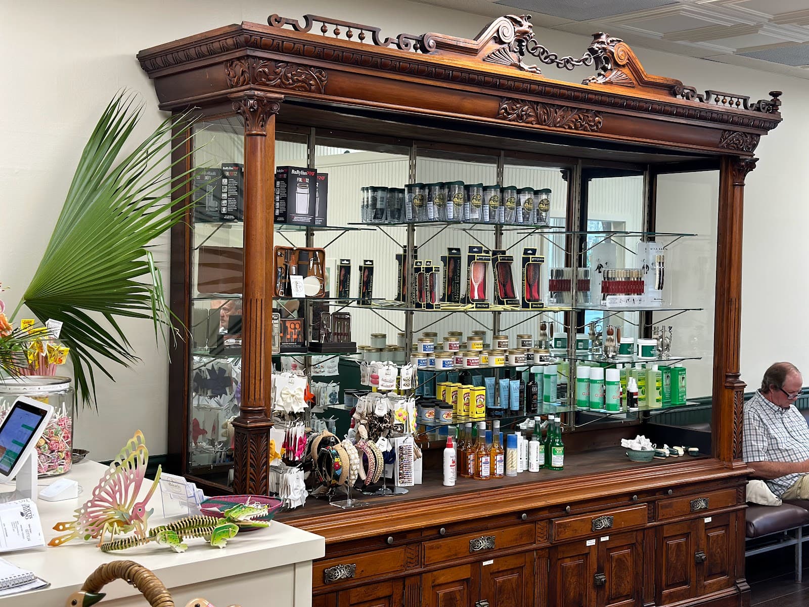Oskar's Family Barbershop — photo 1