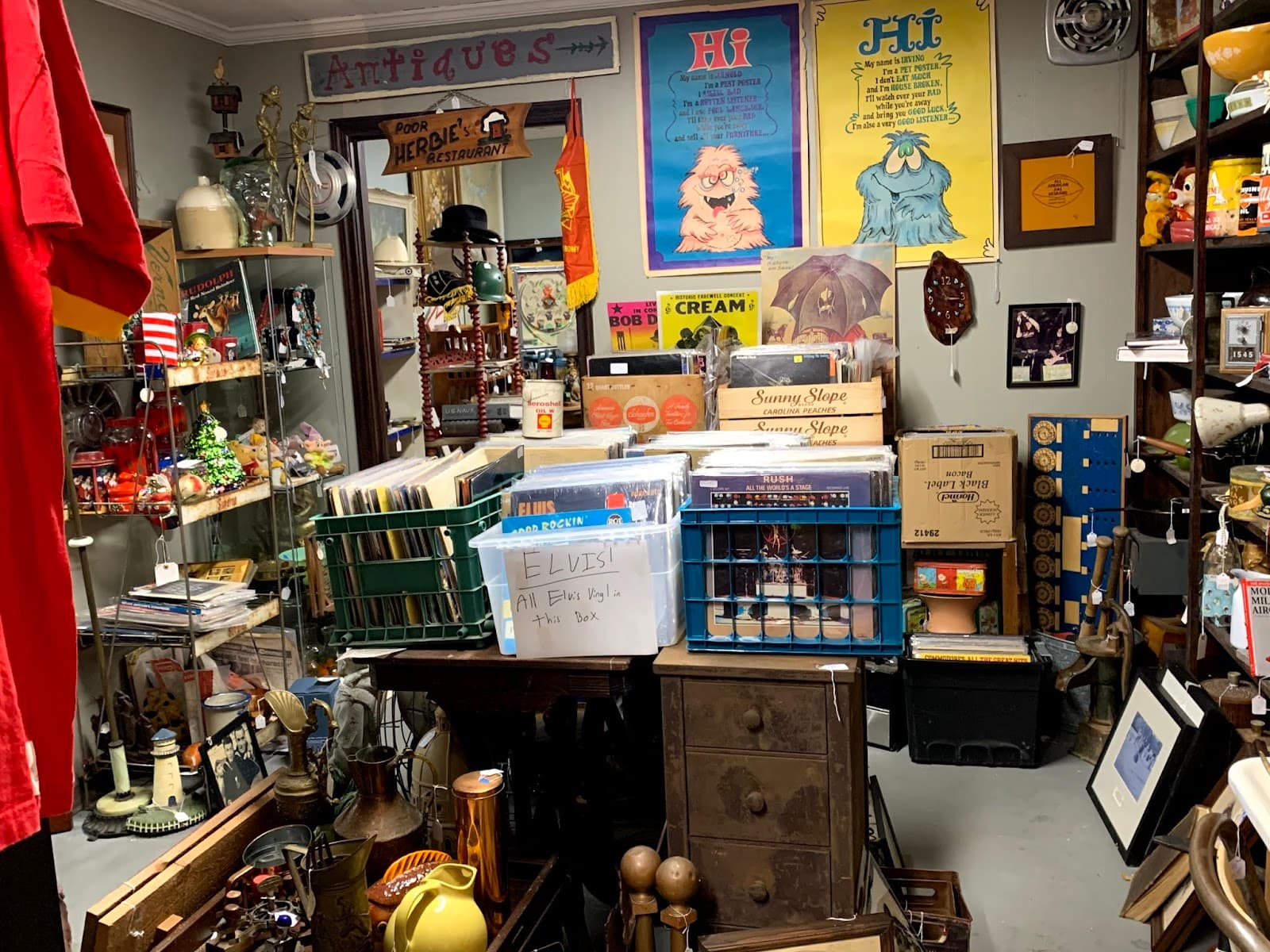 Auction Charleston Antique Mall — photo 1