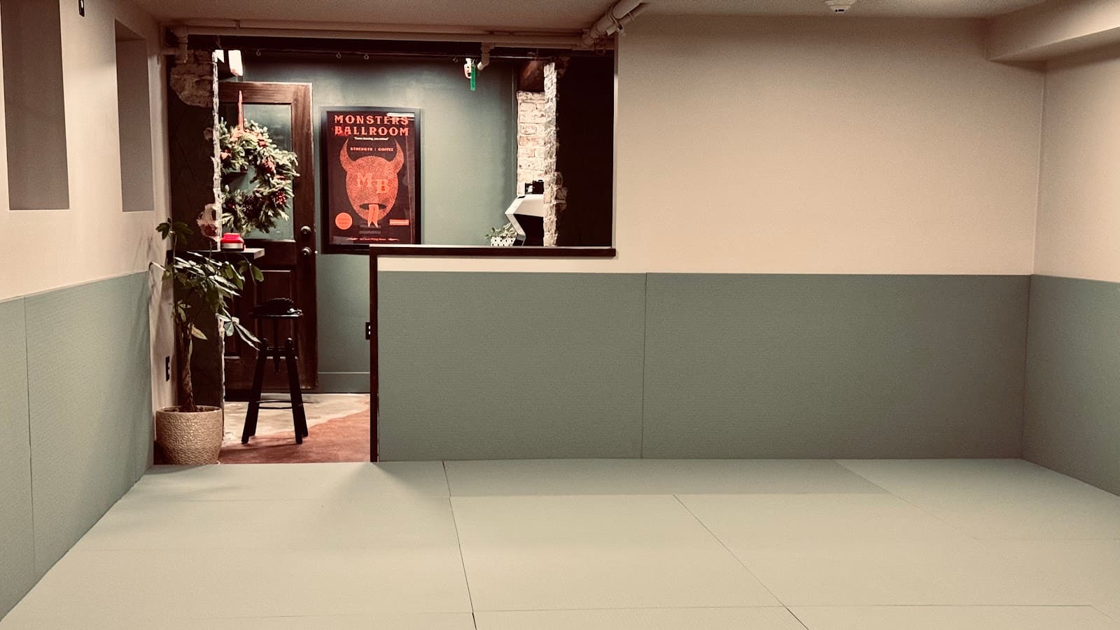 Monsters Ballroom — photo 1