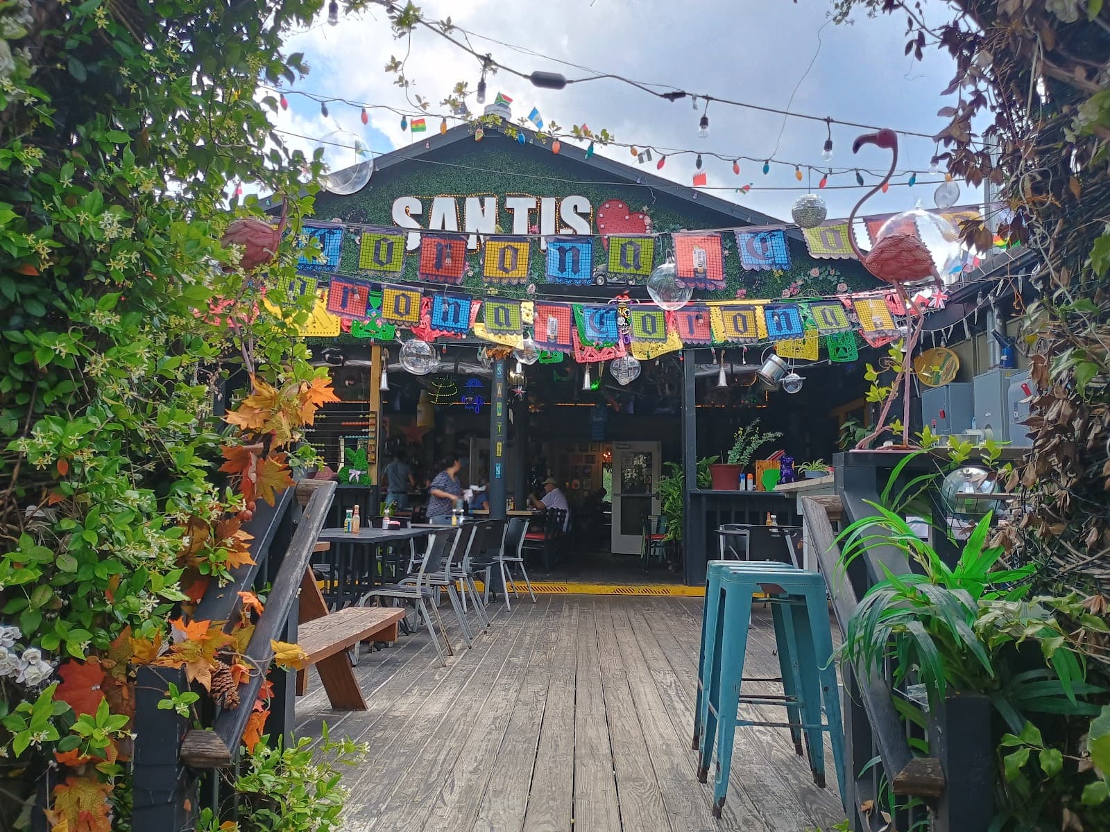 Santi’s West Ashley — photo 2