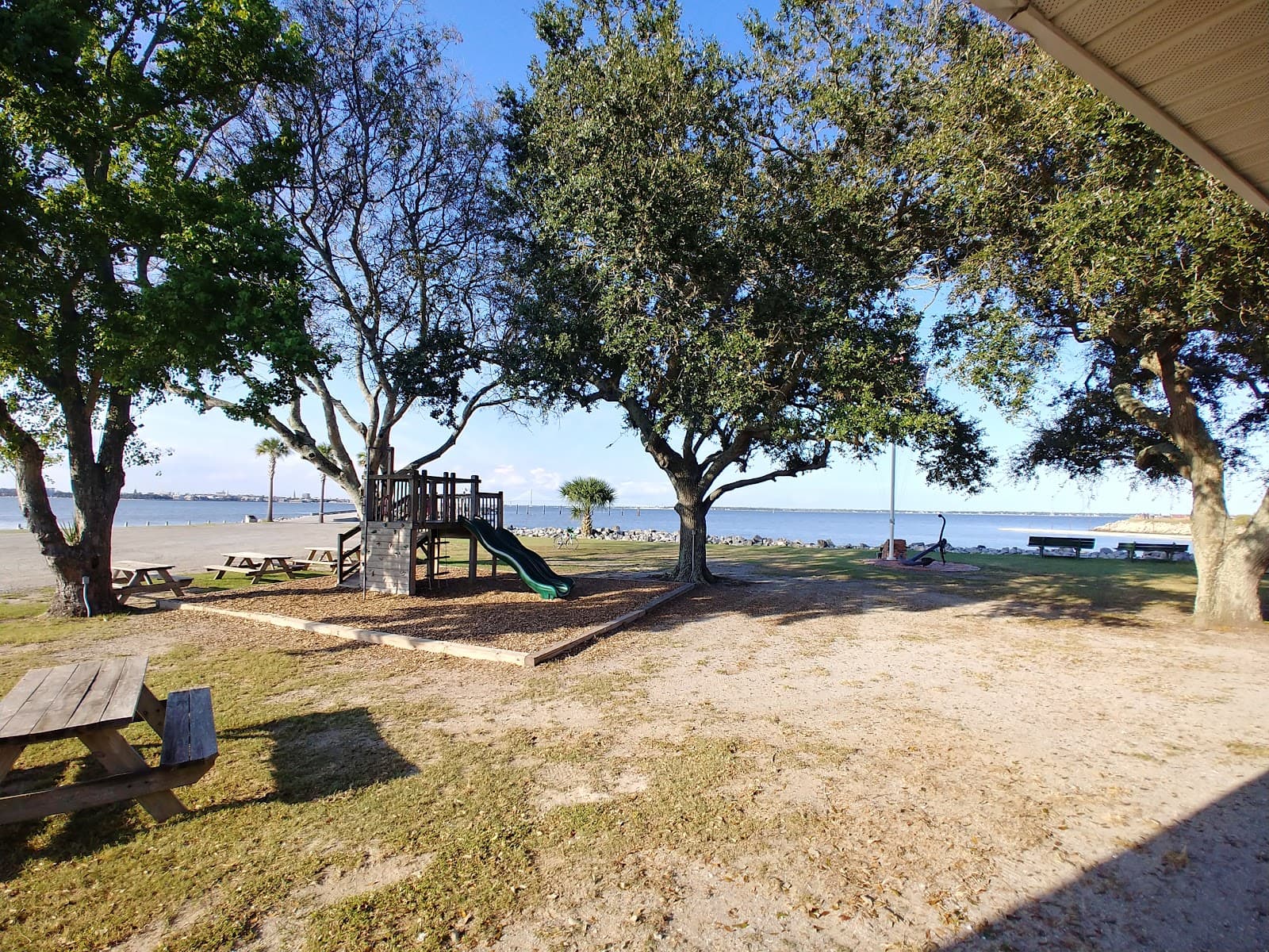 James Island Yacht Club — photo 1