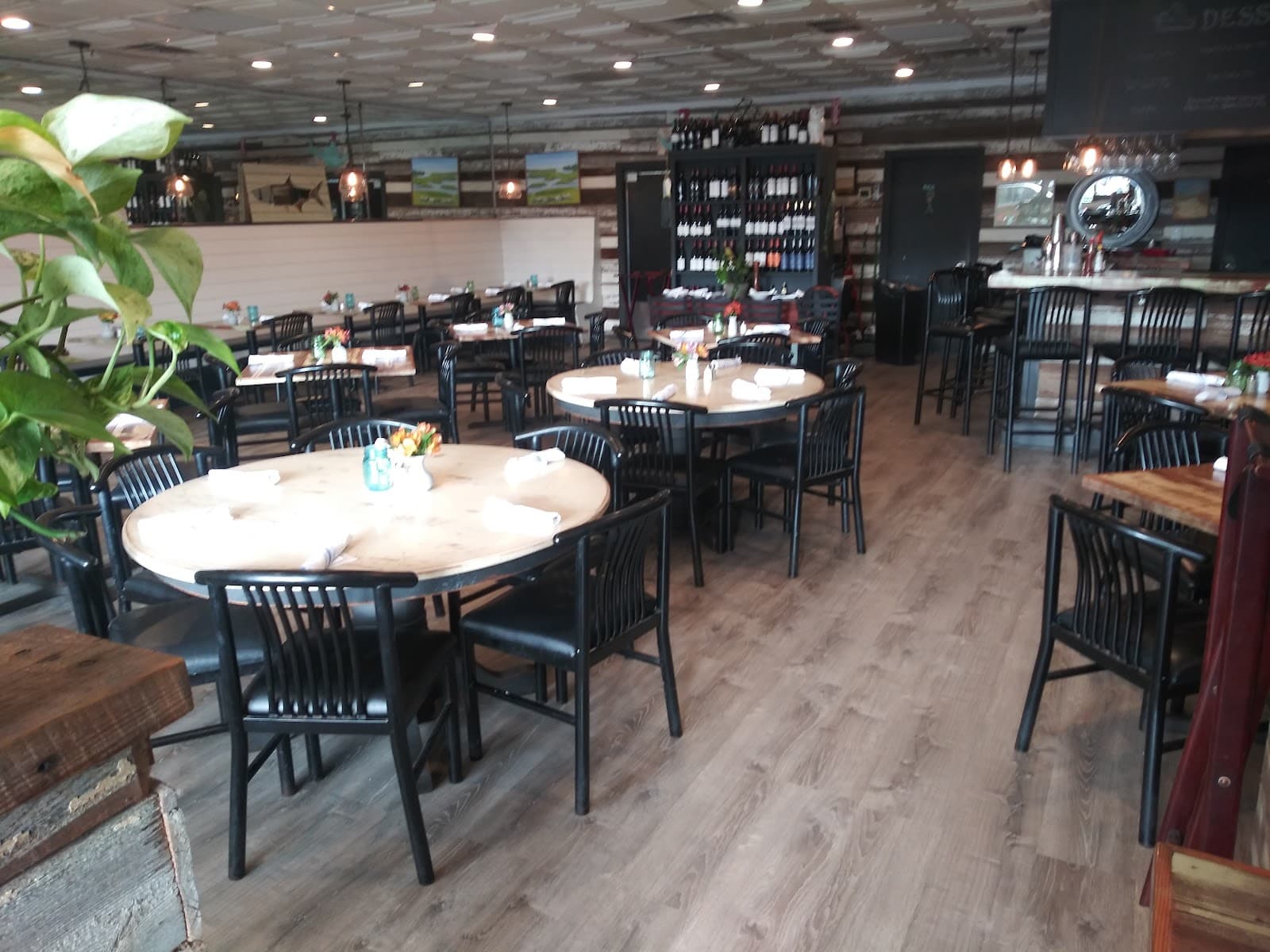 Long Island Cafe