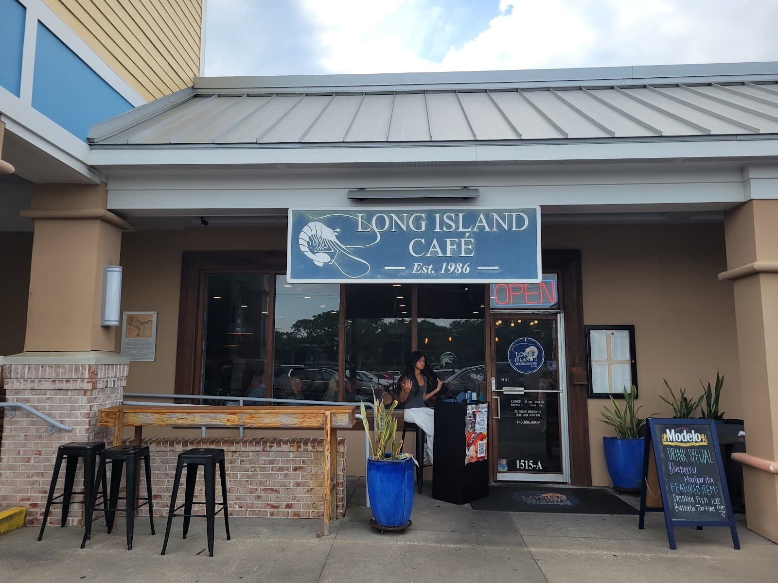 Long Island Cafe — photo 1
