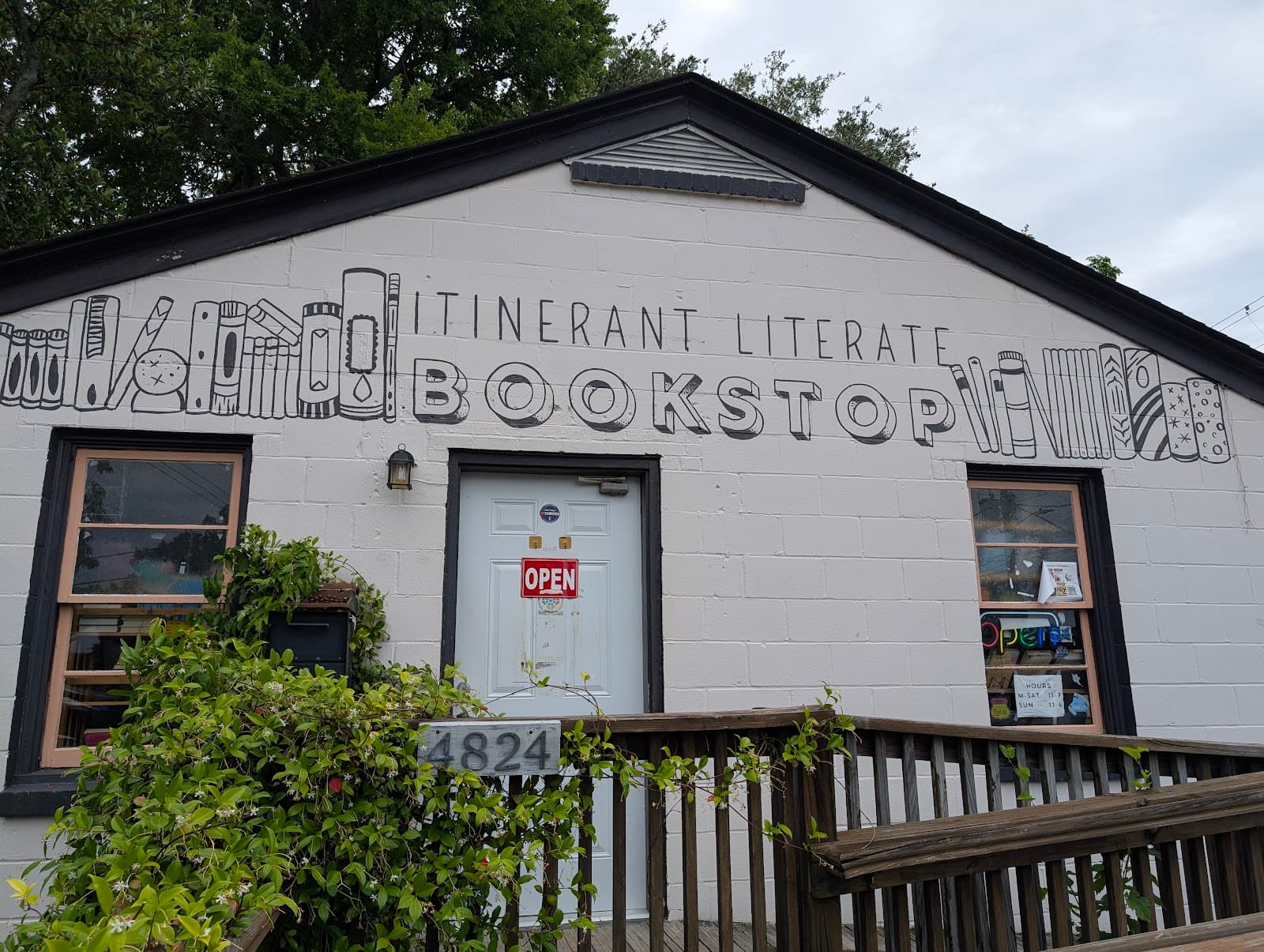Itinerant Literate Bookstop — photo 1