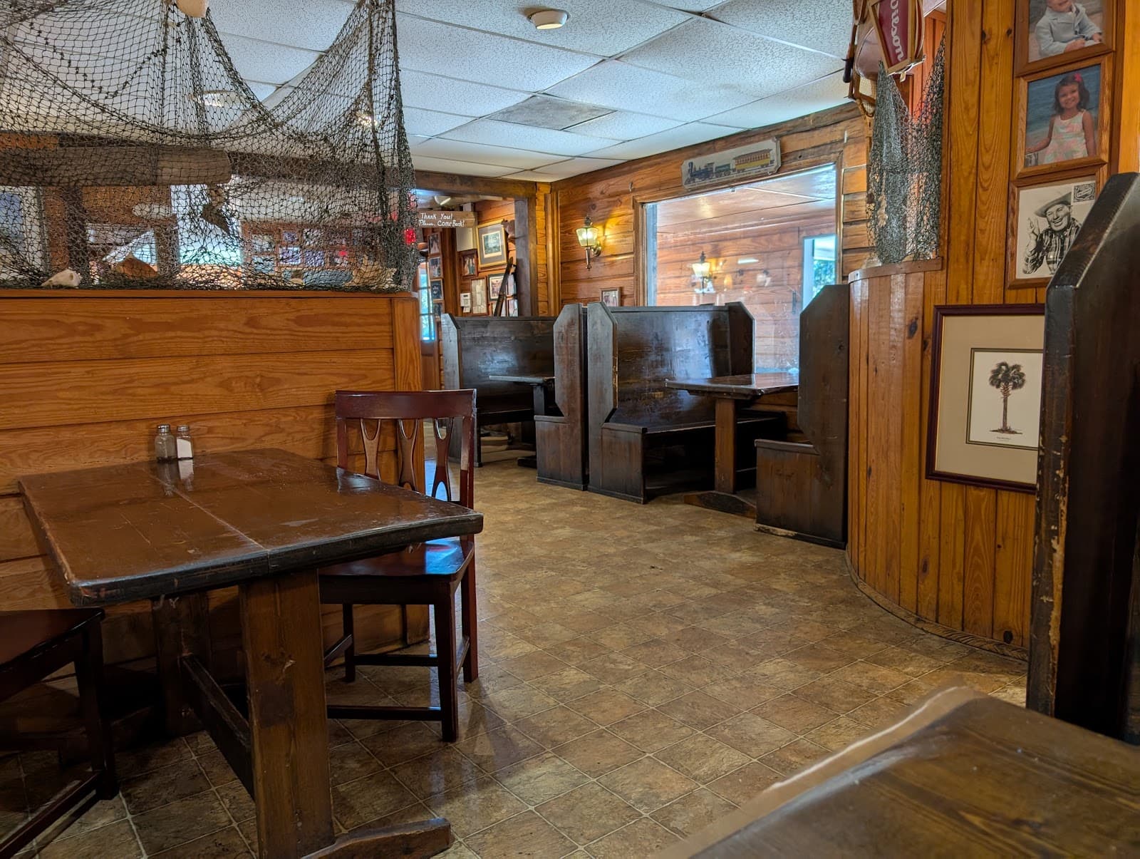 Easterby's Family Grille — photo 1