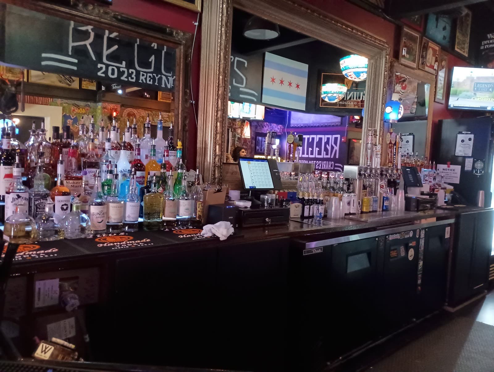 Reggie's Tavern