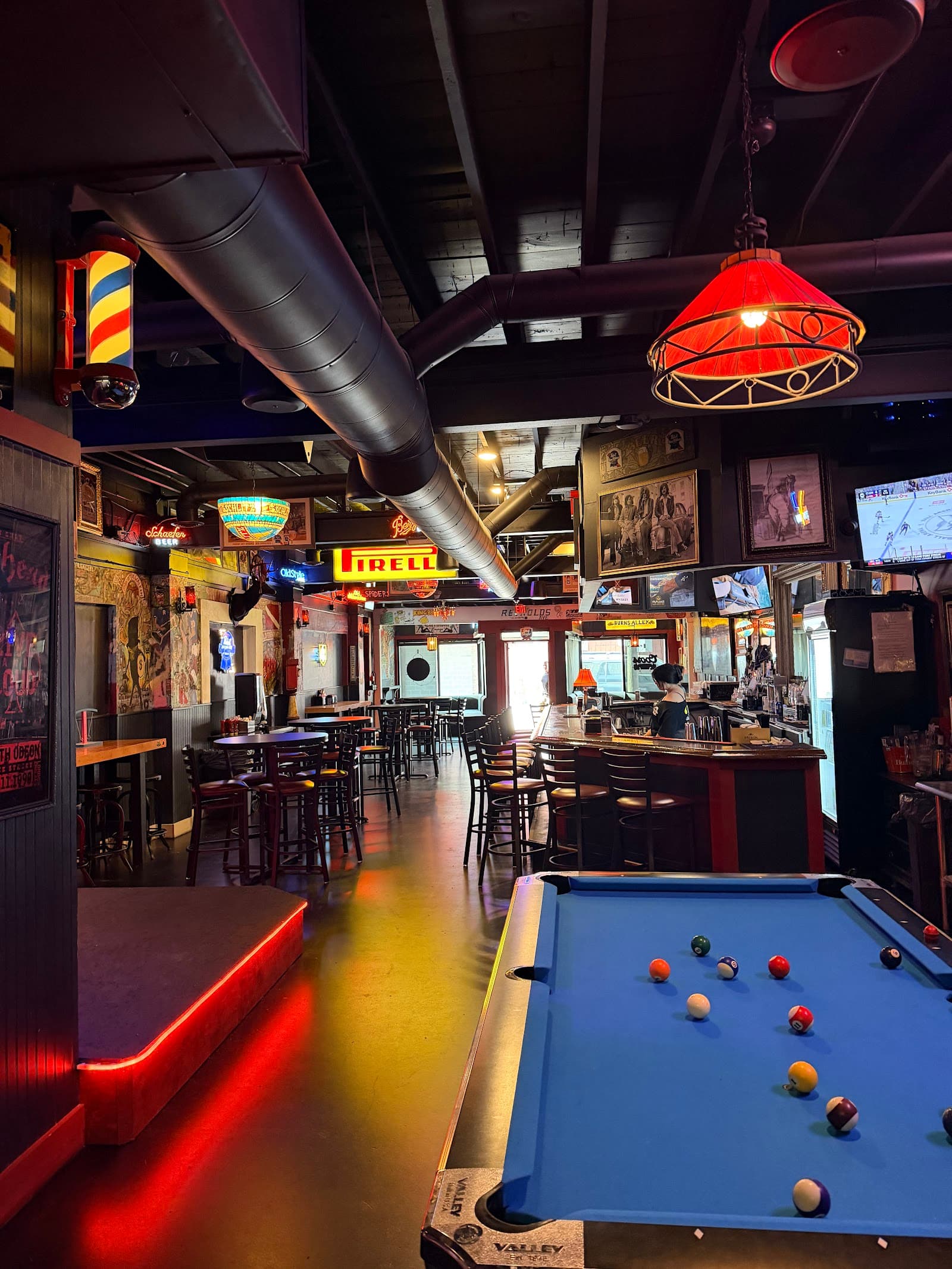 Reggie's Tavern — photo 1